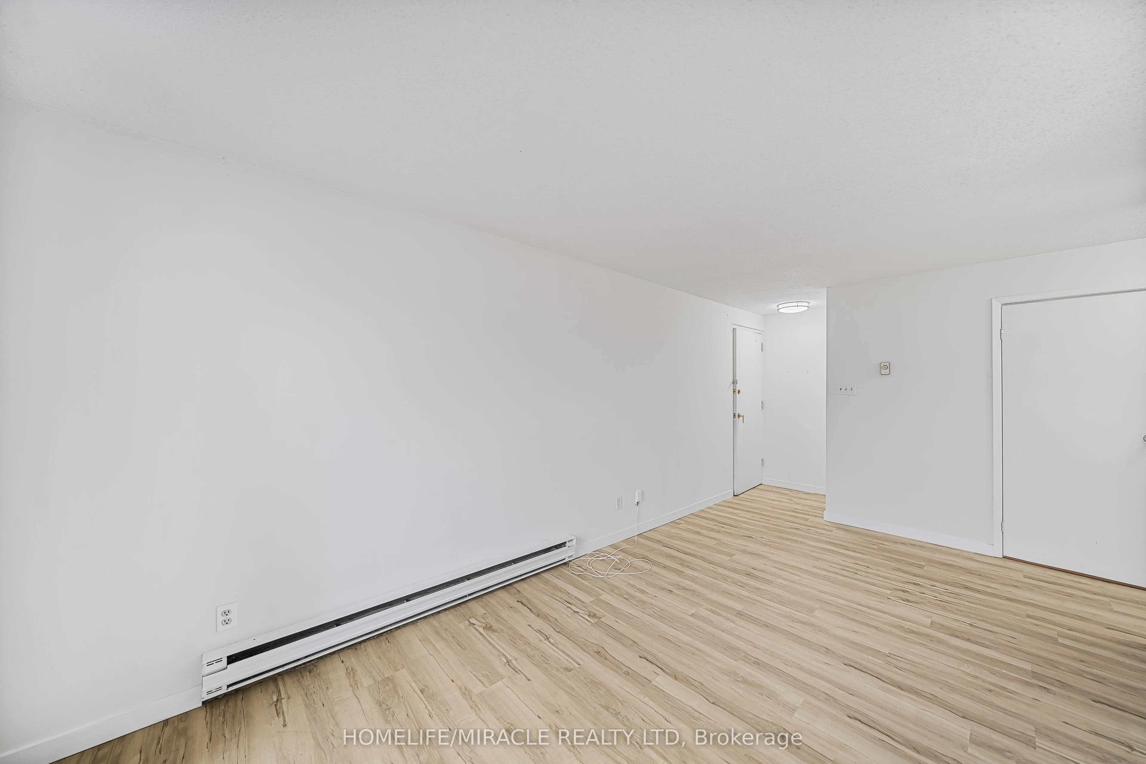 323 Main Street W, #305