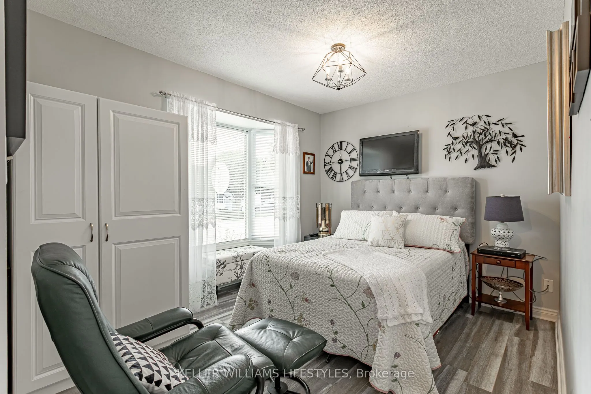 55 Seres Drive
