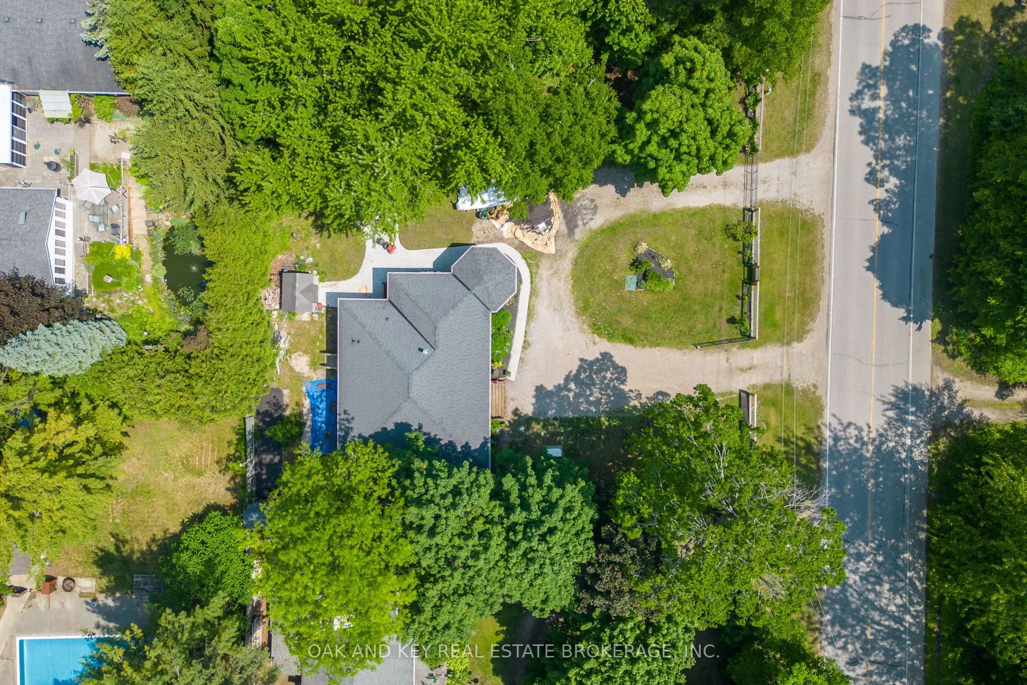 10016 Port Franks Road