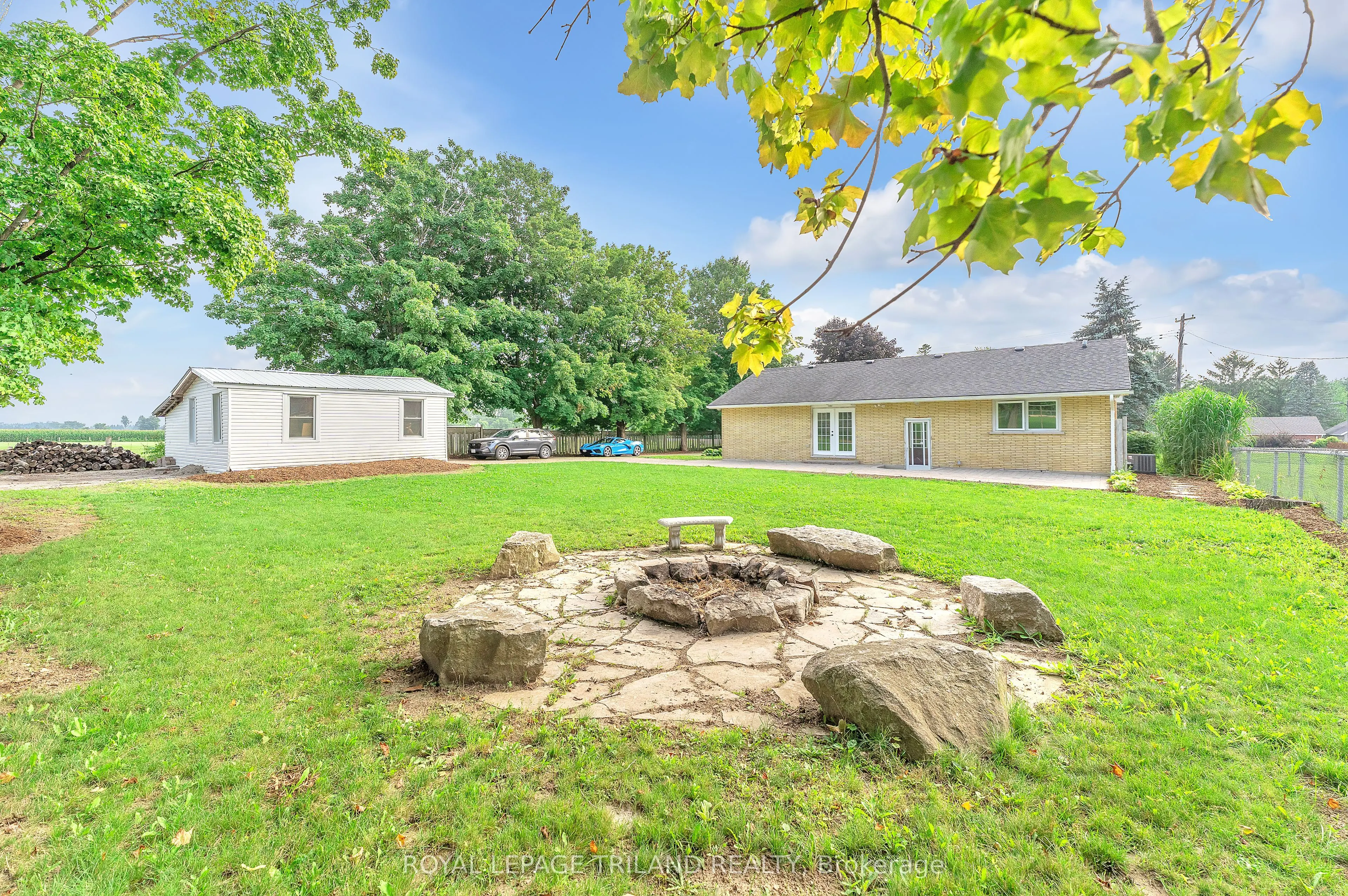195900 19TH Line, #Upper