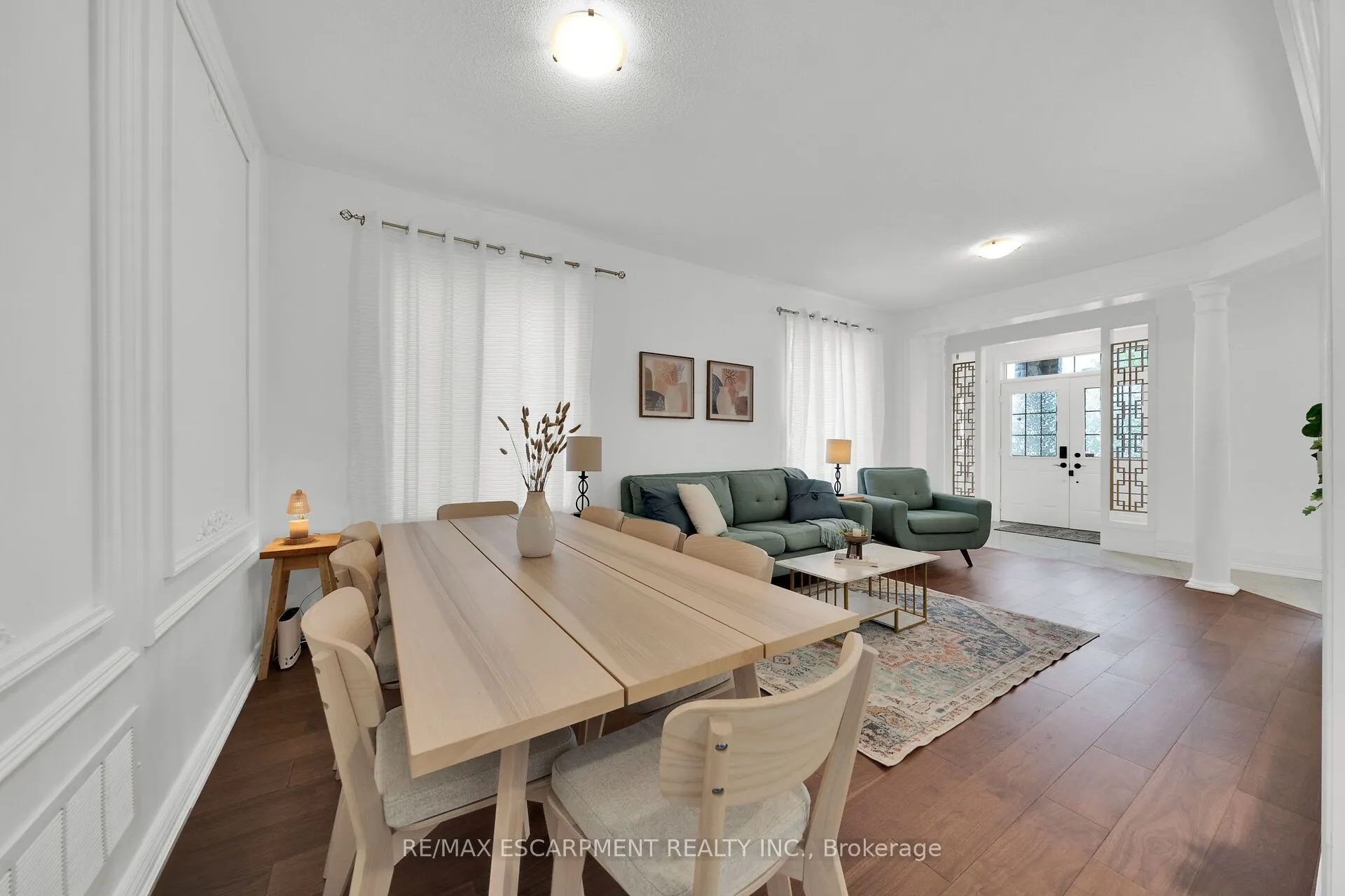 48 Montreal Circle