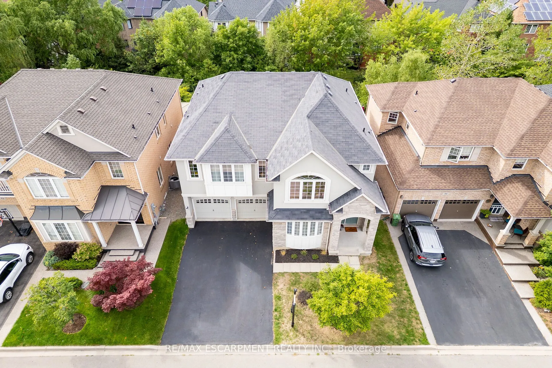 48 Montreal Circle
