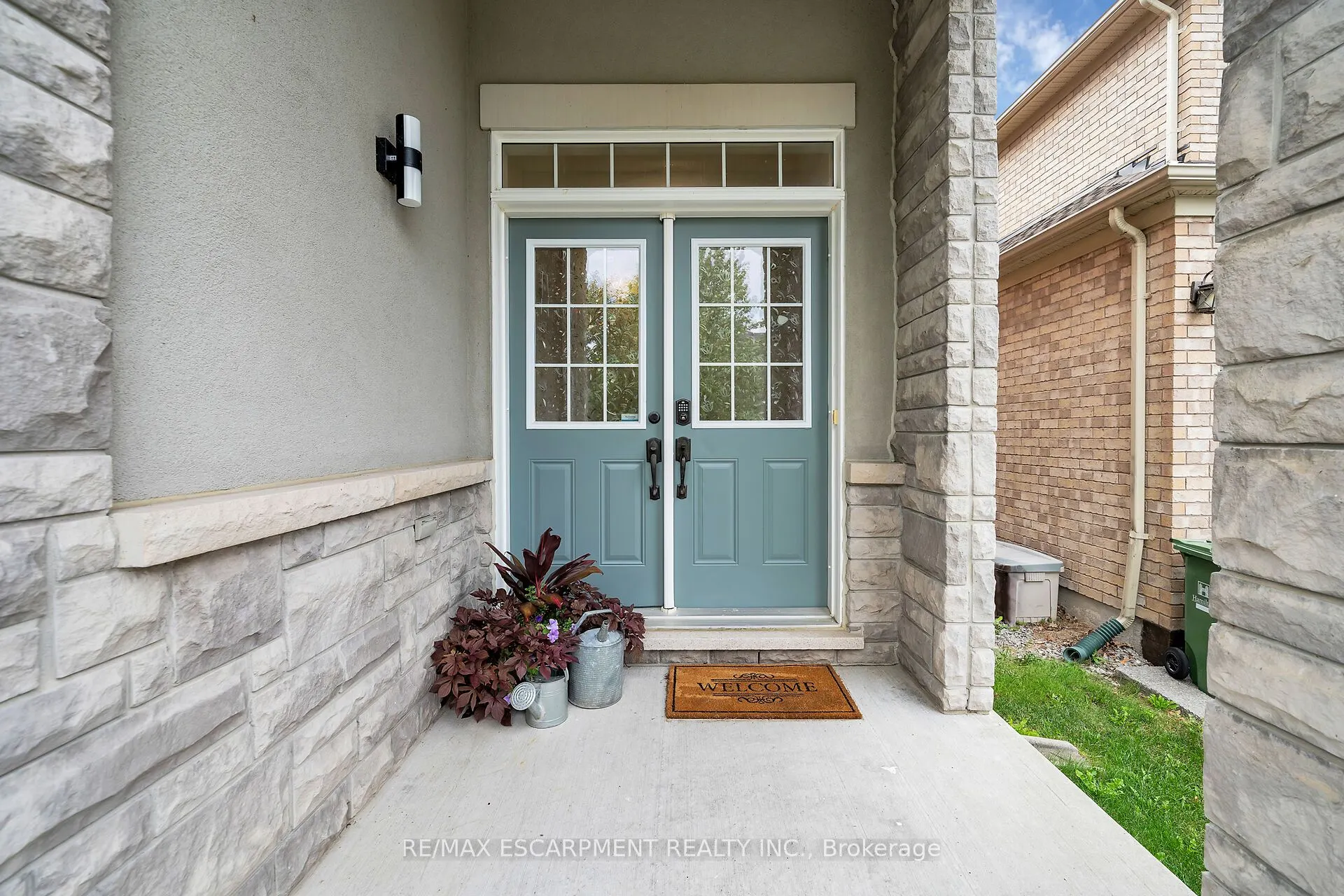 48 Montreal Circle