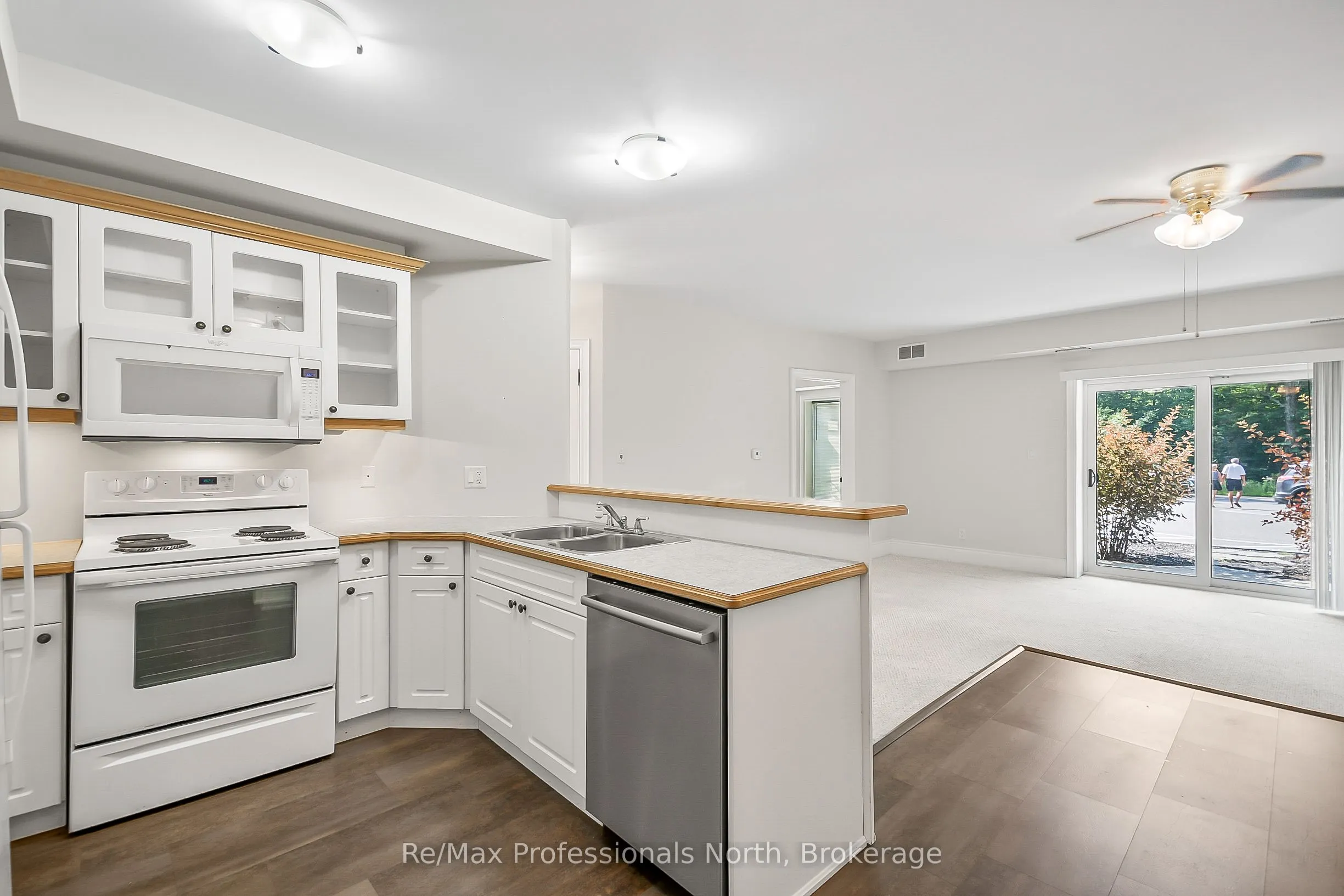 391 JAMES Street W, #108