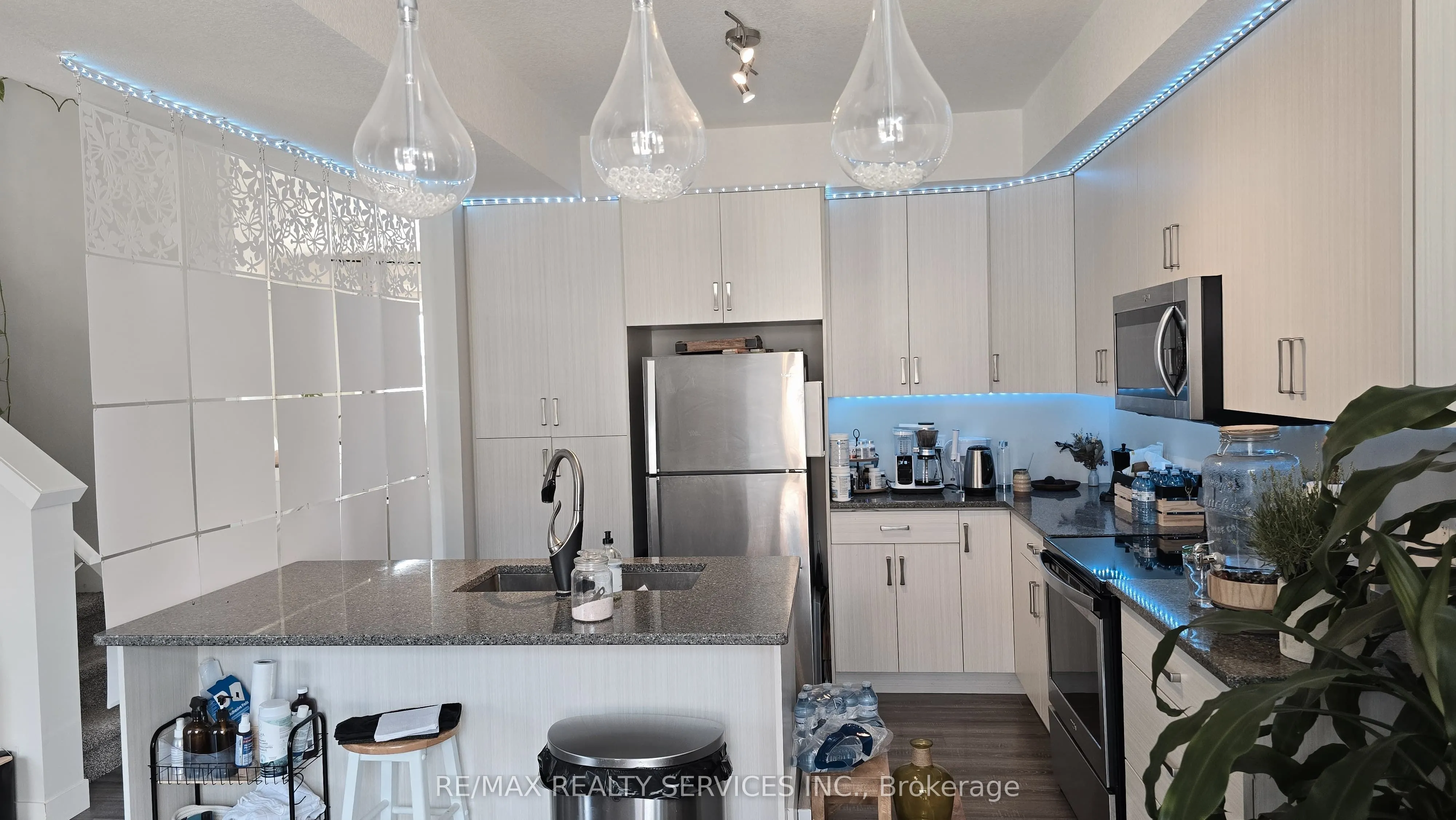 895 Sarnia Road, #895