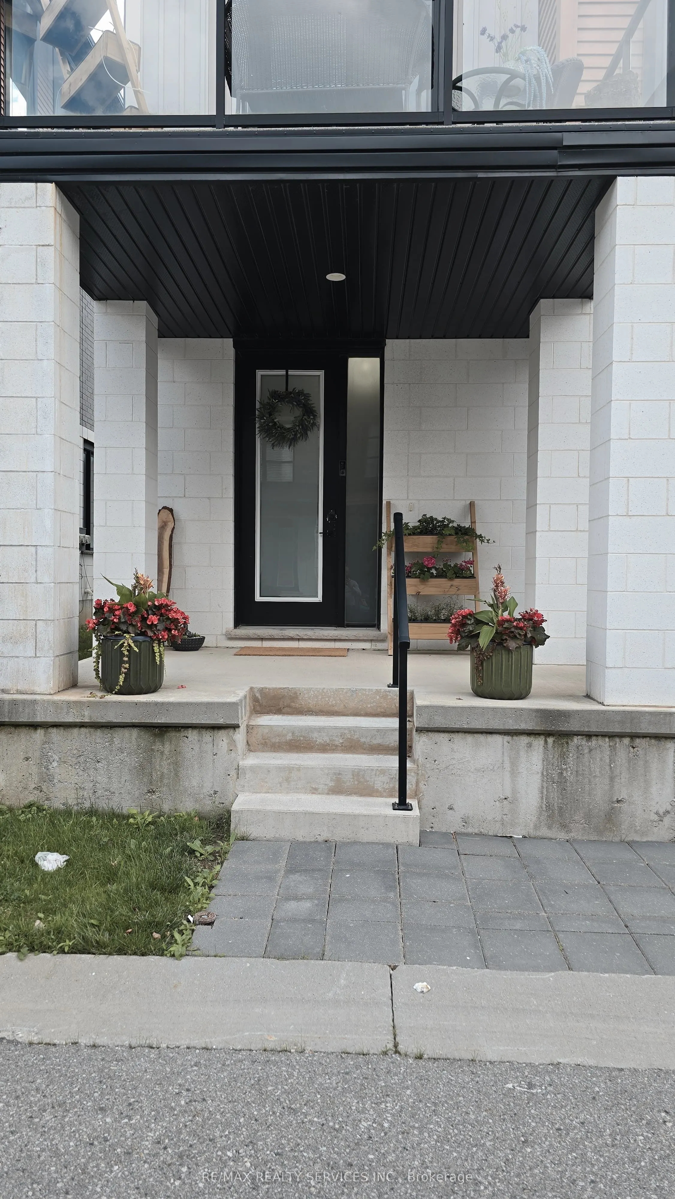 895 Sarnia Road, #895