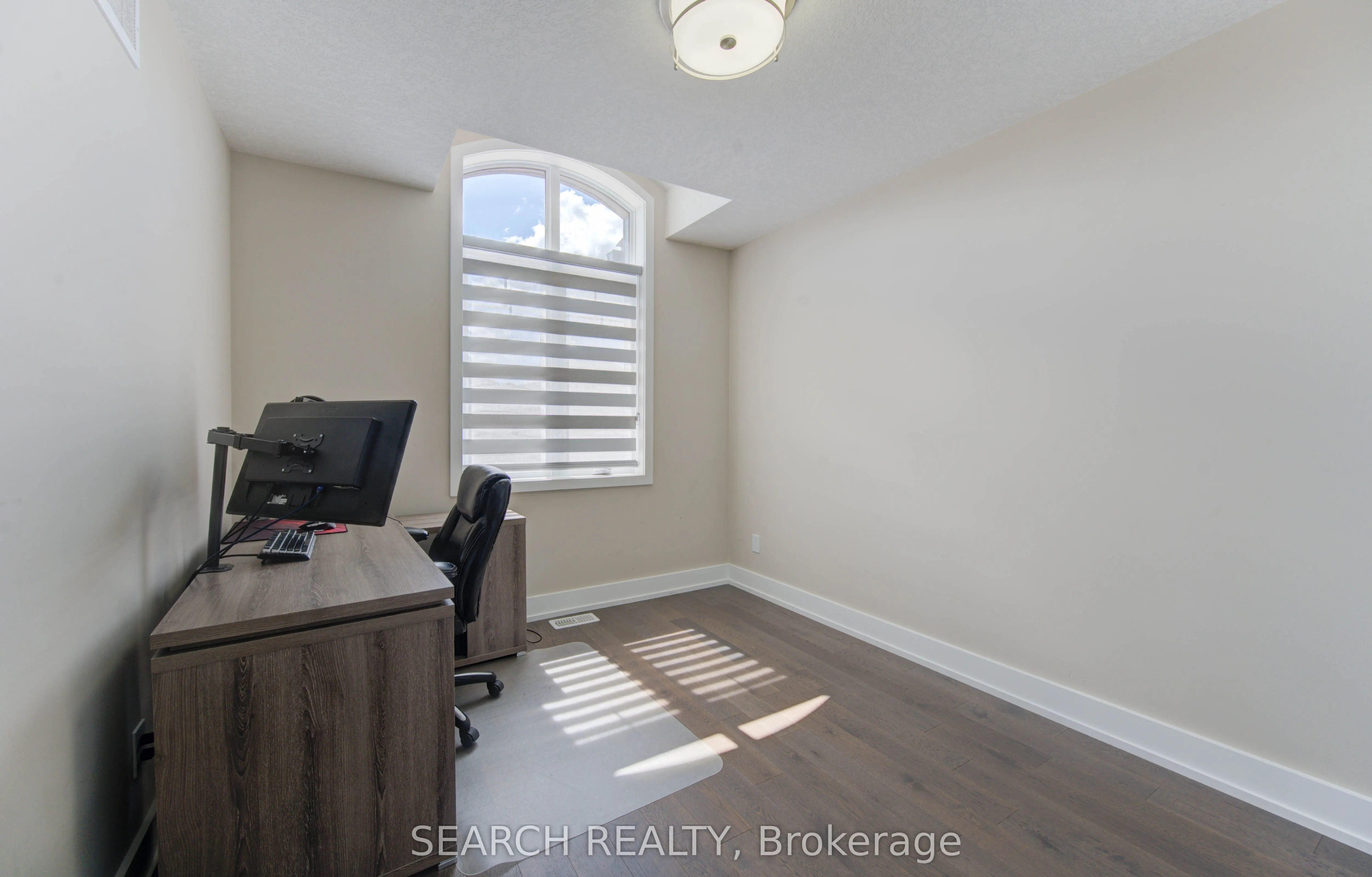 900 Pondcliffe Court