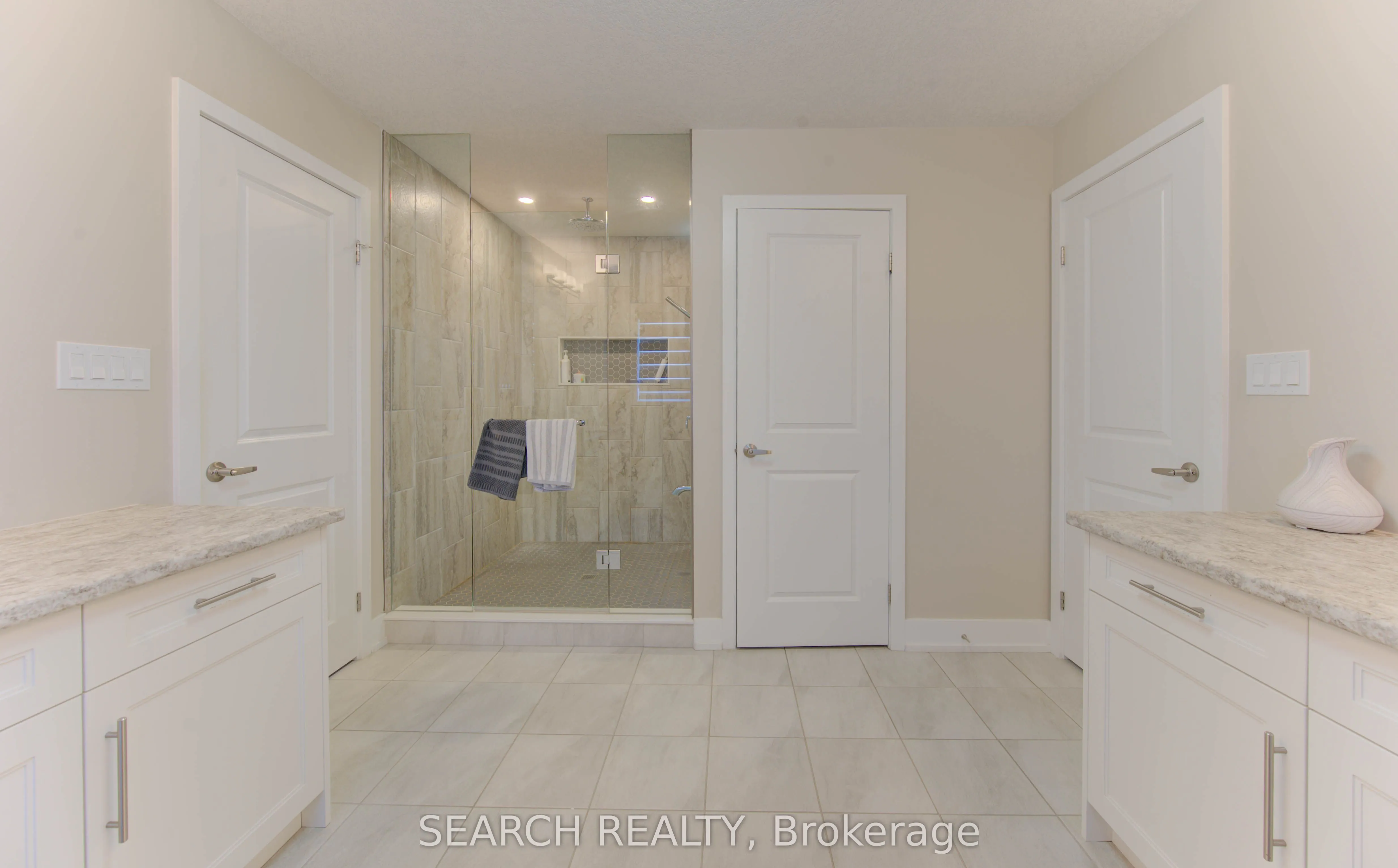 900 Pondcliffe Court