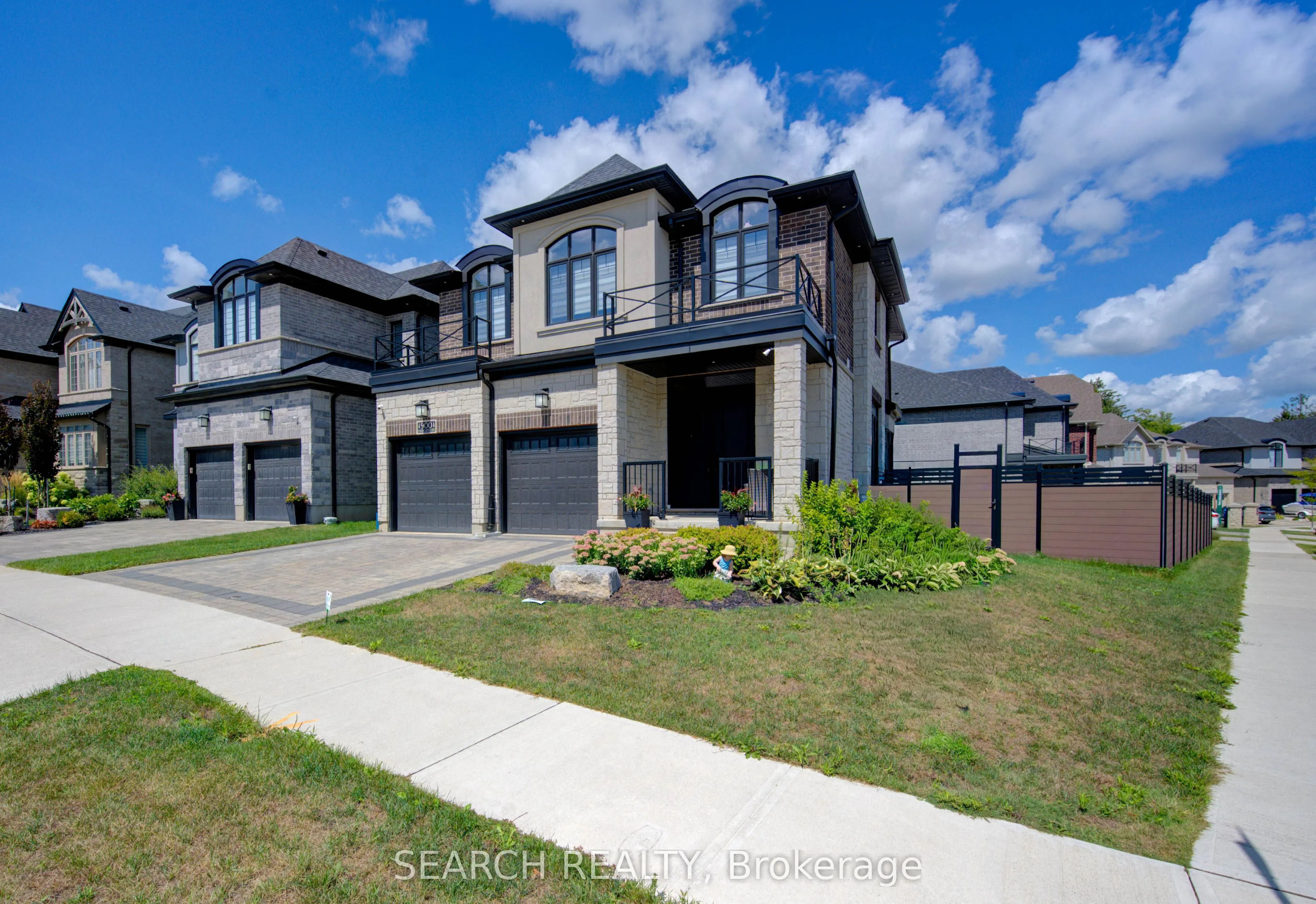 900 Pondcliffe Court