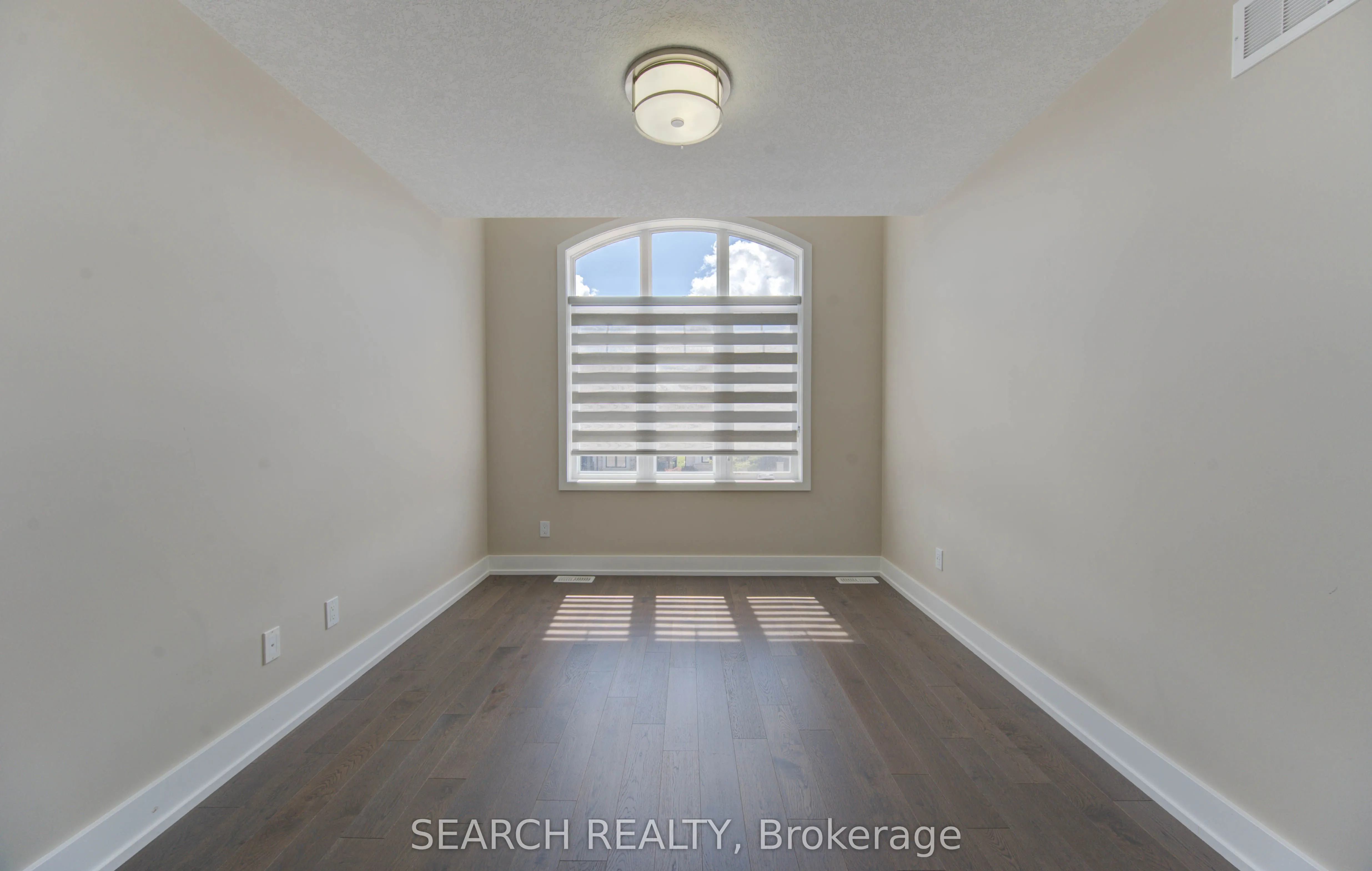 900 Pondcliffe Court