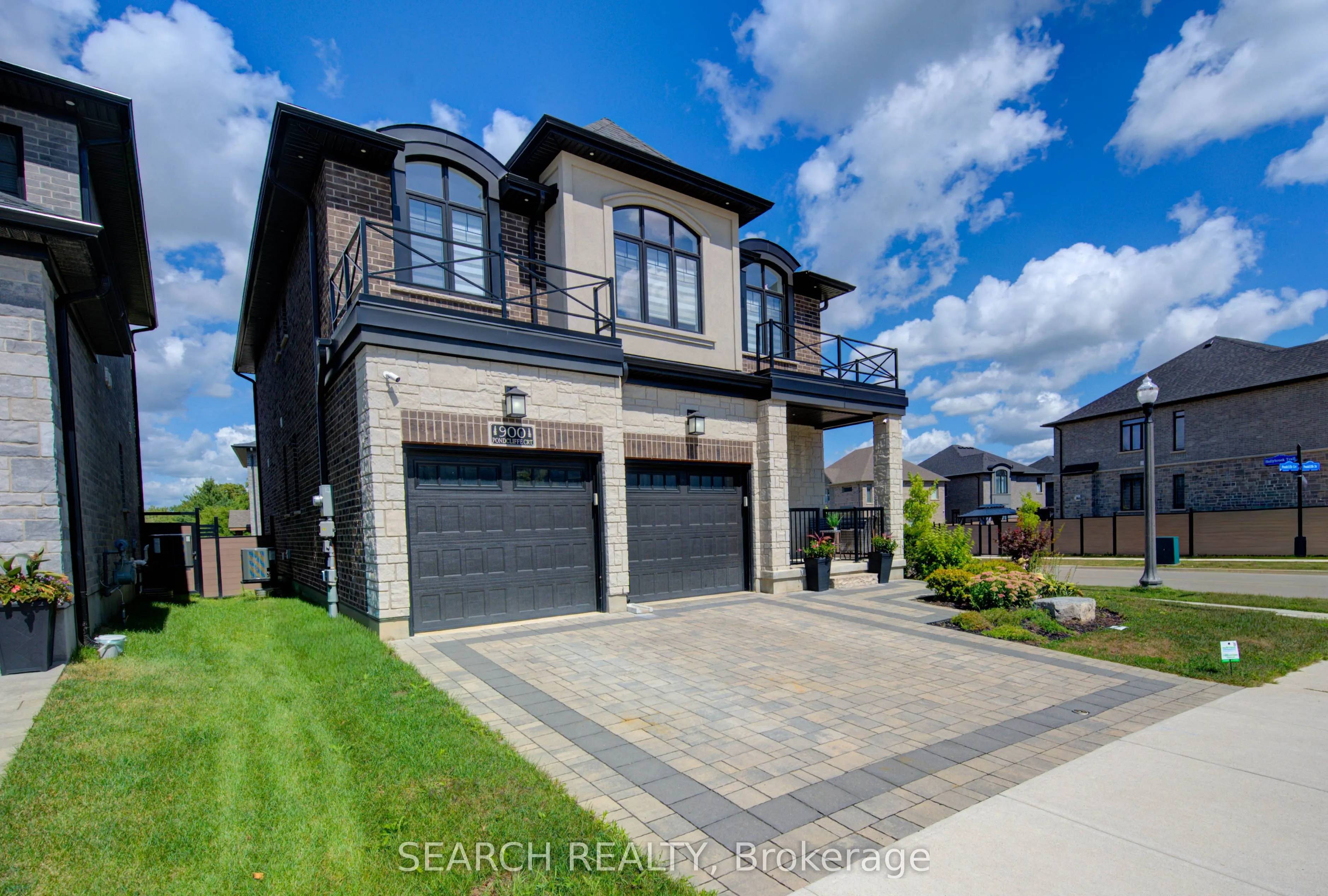 900 Pondcliffe Court