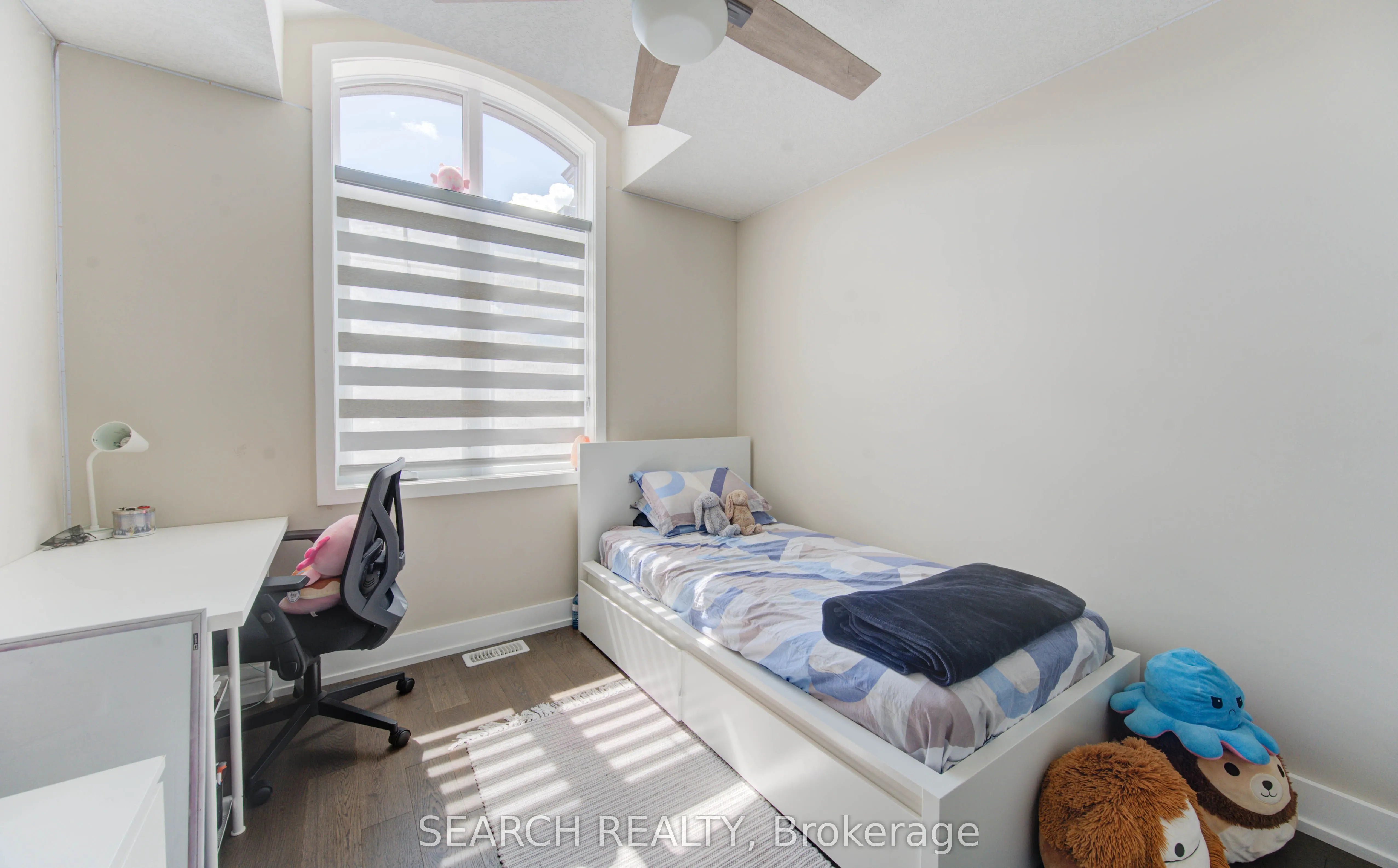 900 Pondcliffe Court