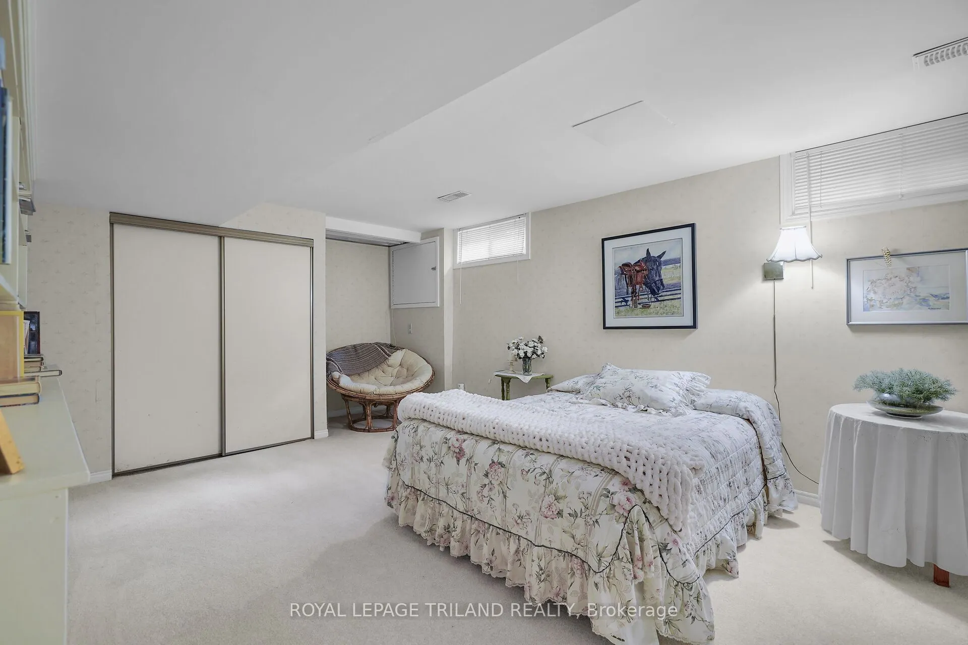 12 Kinnear Crescent