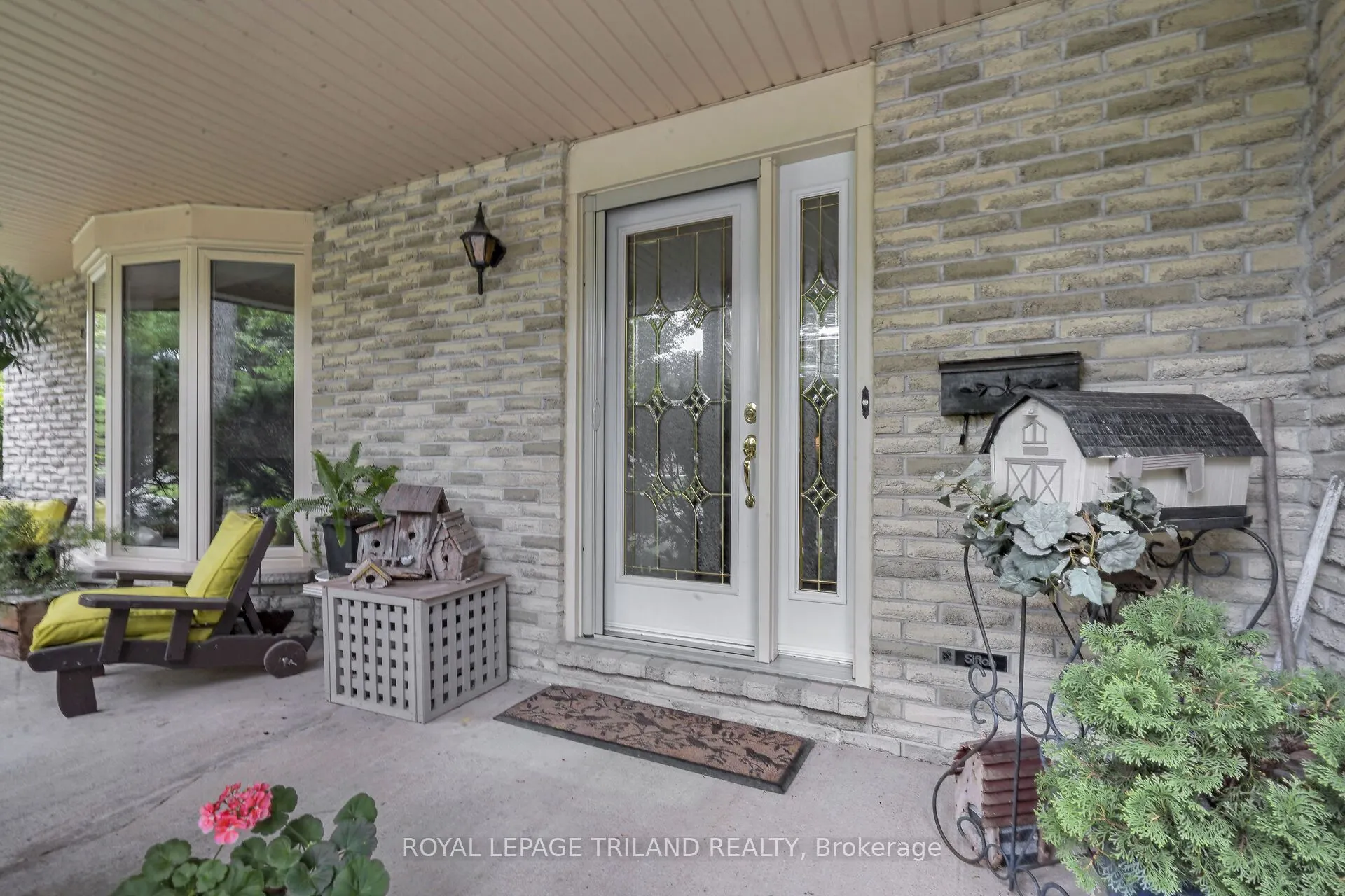 12 Kinnear Crescent