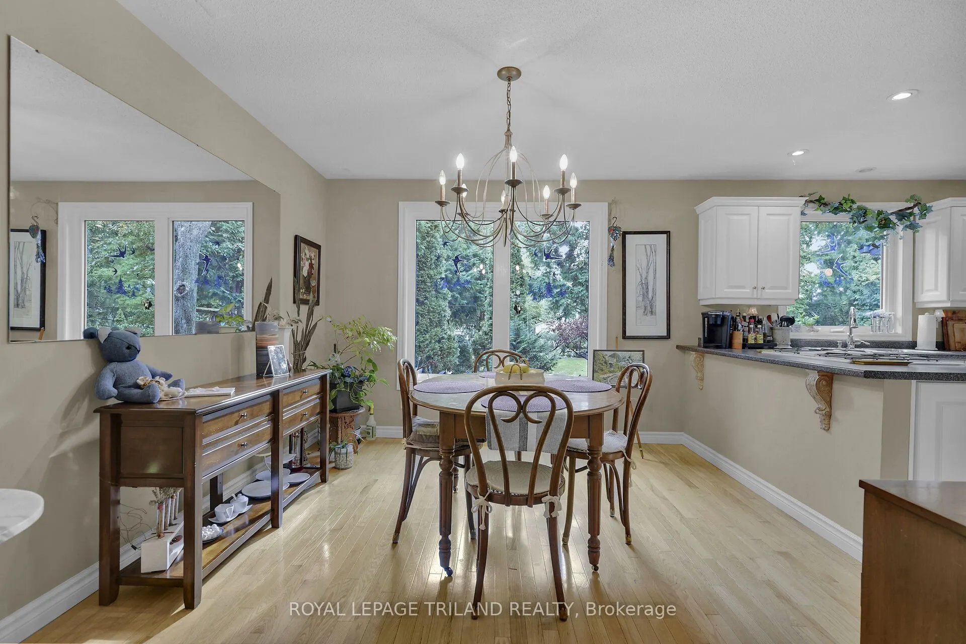 12 Kinnear Crescent