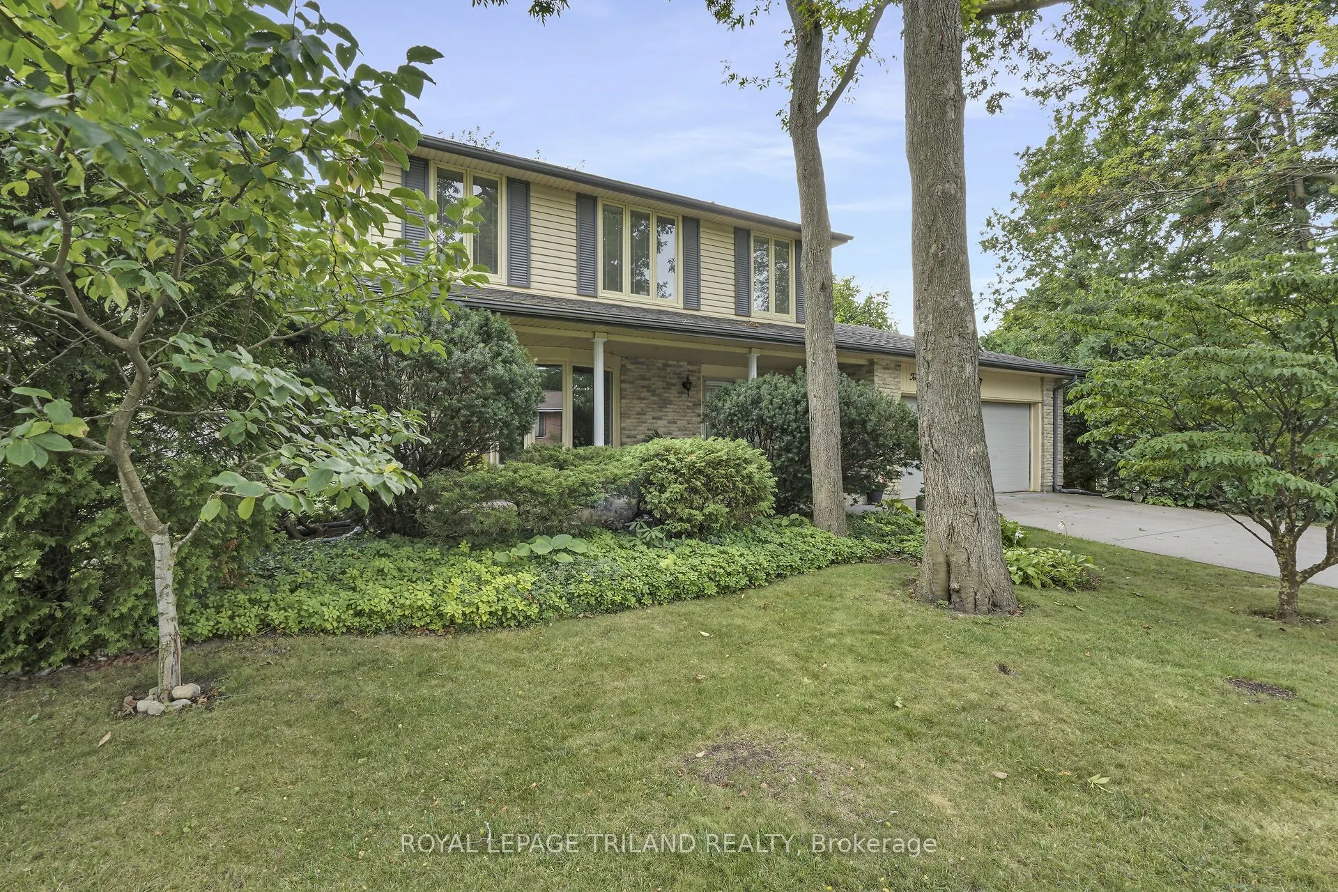 12 Kinnear Crescent
