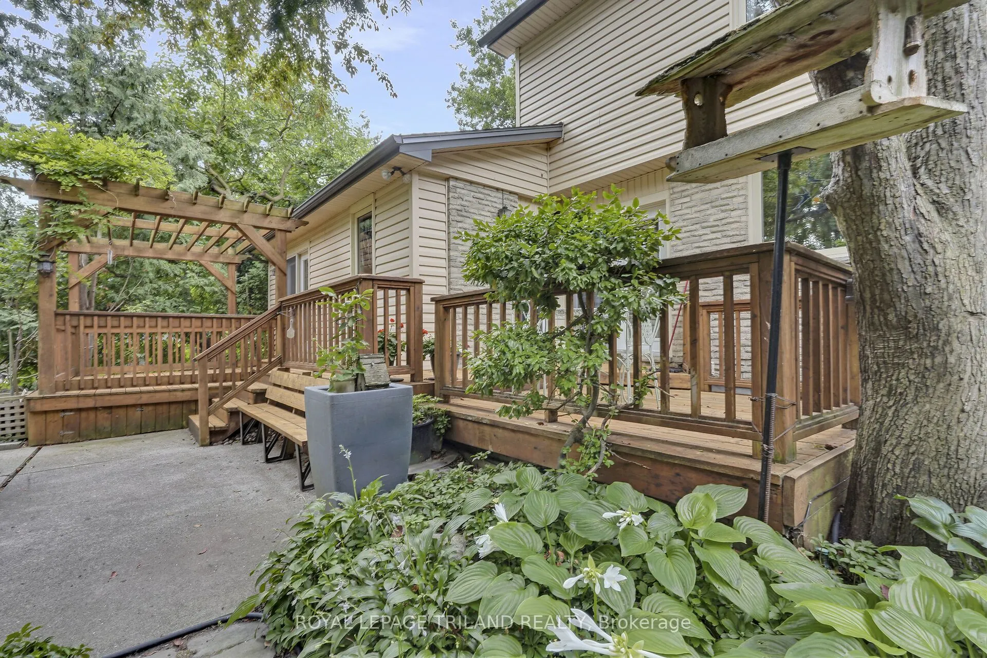 12 Kinnear Crescent