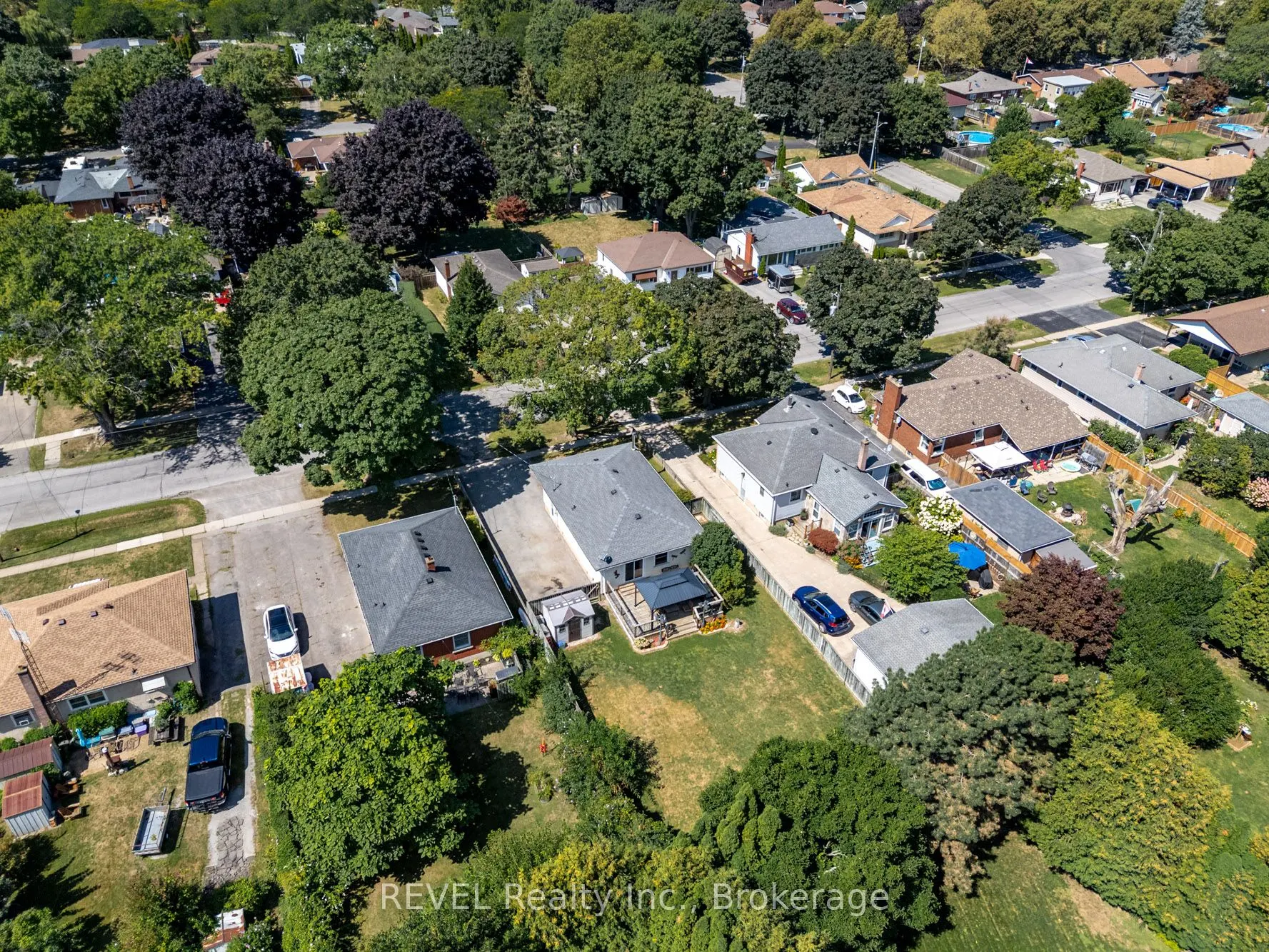 42 Dunkeld Avenue