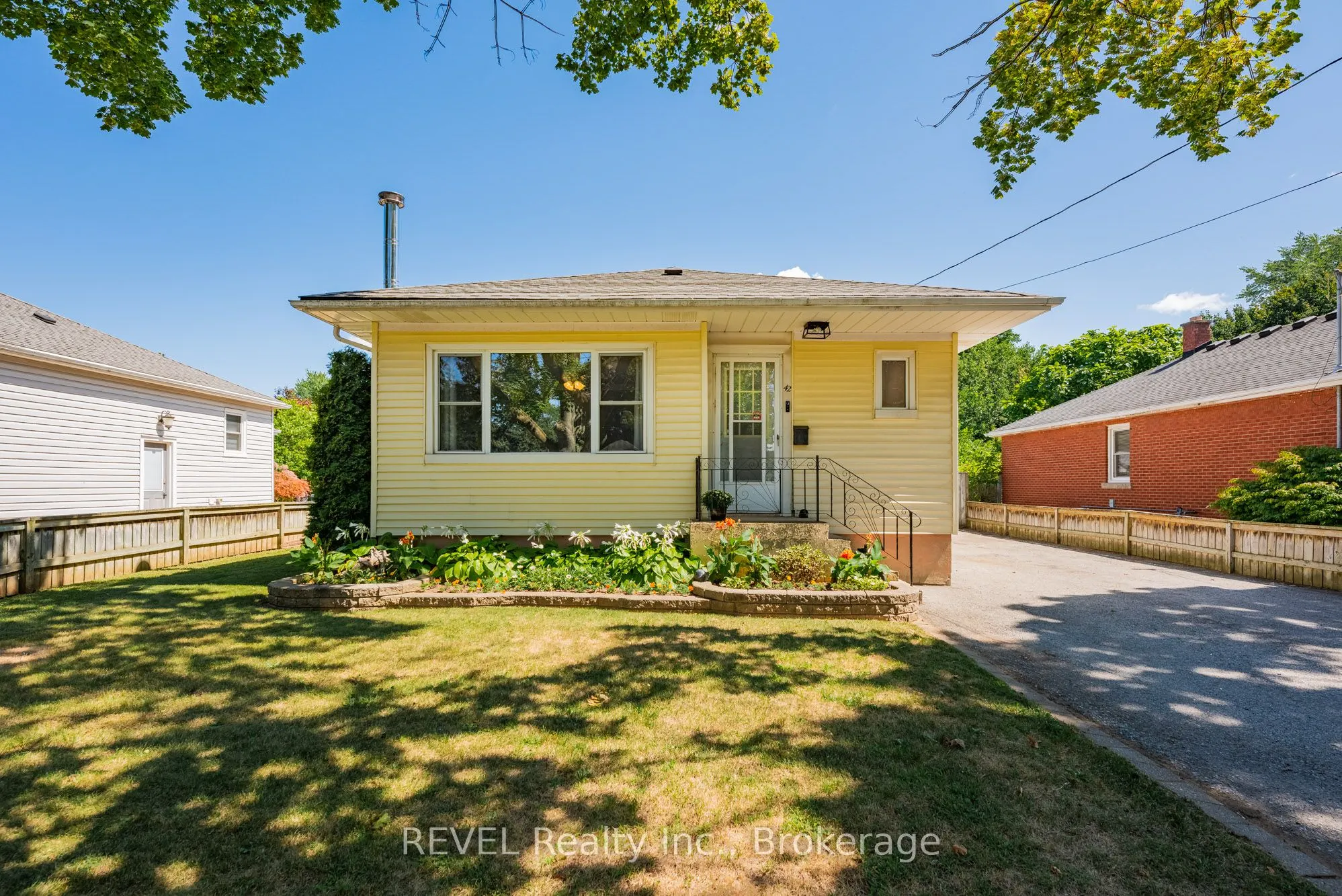 42 Dunkeld Avenue