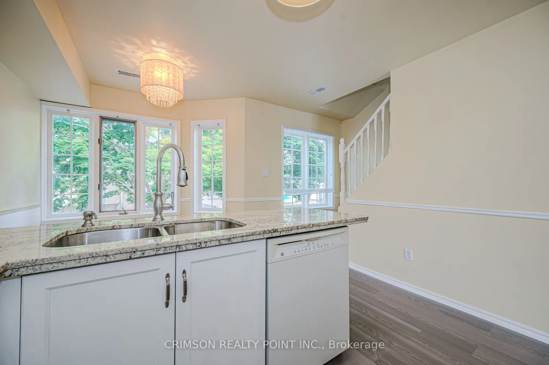 266 Limeridge Road E, #7