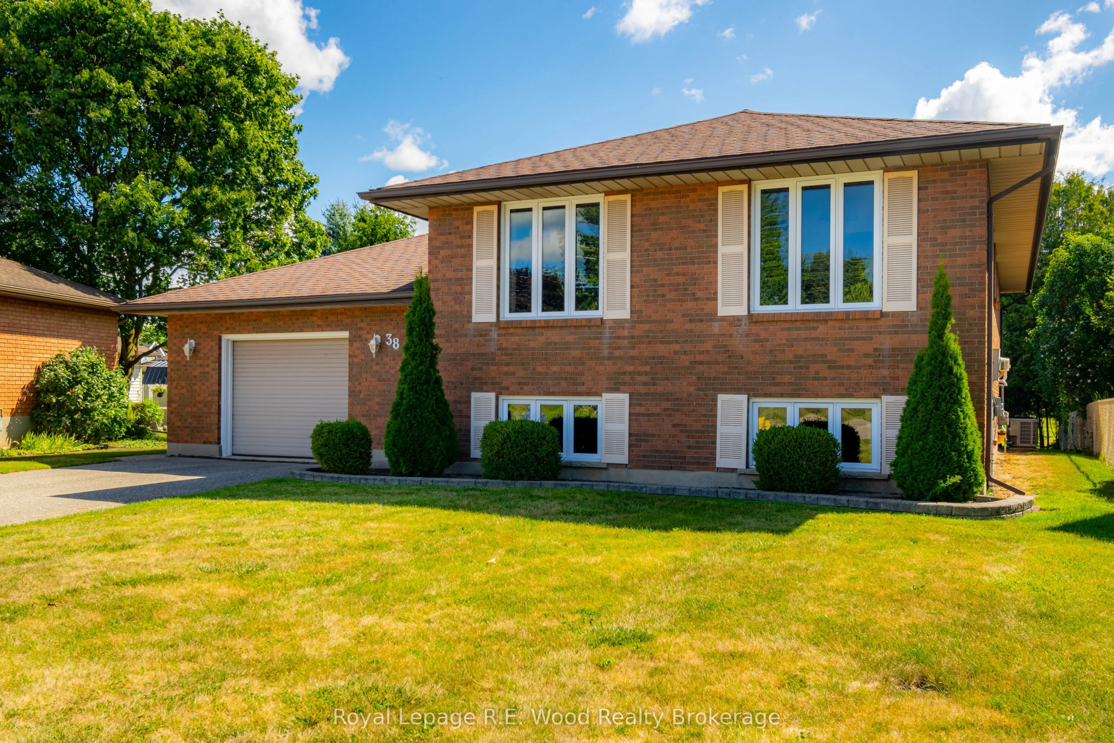 38 Denrich Avenue