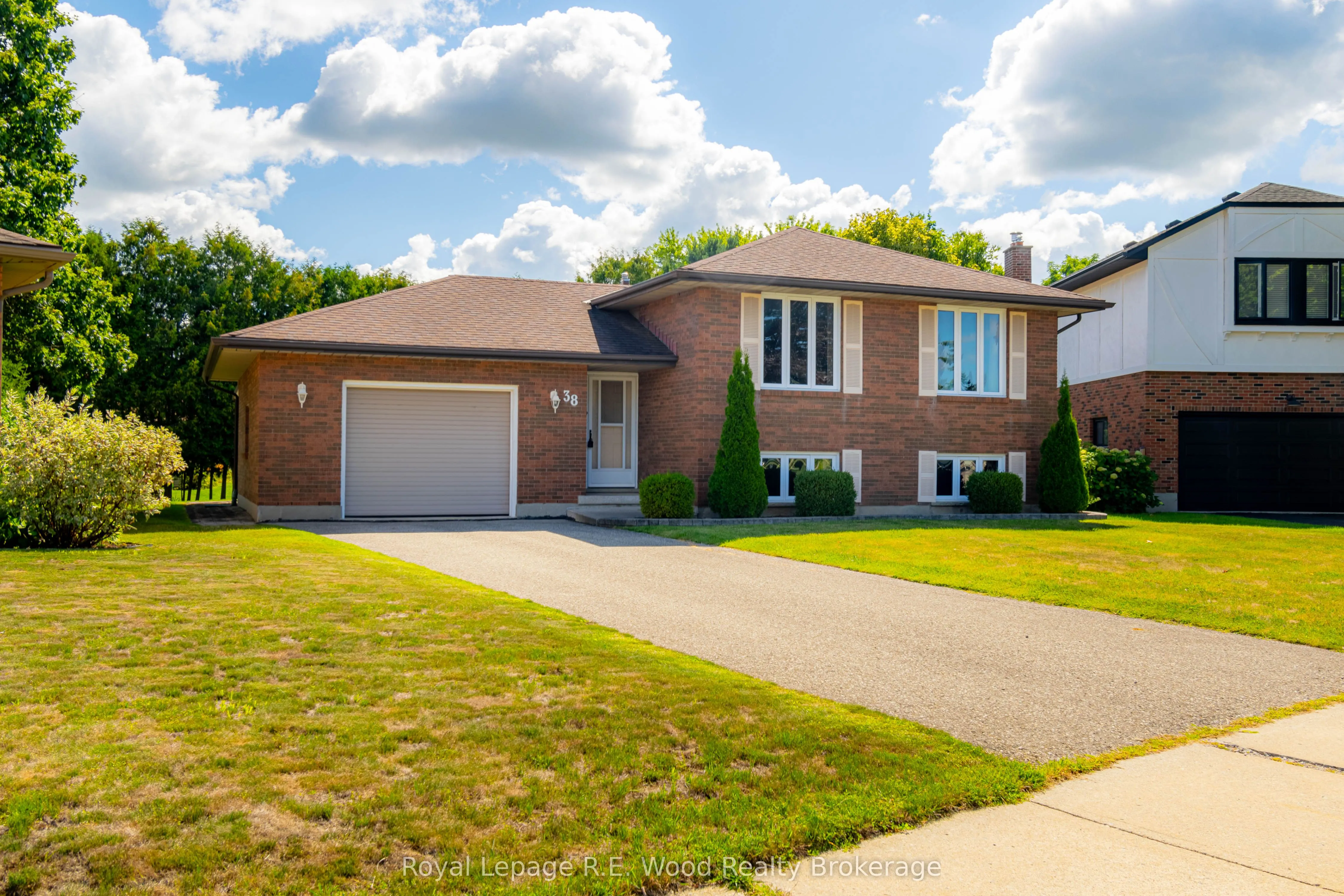 38 Denrich Avenue