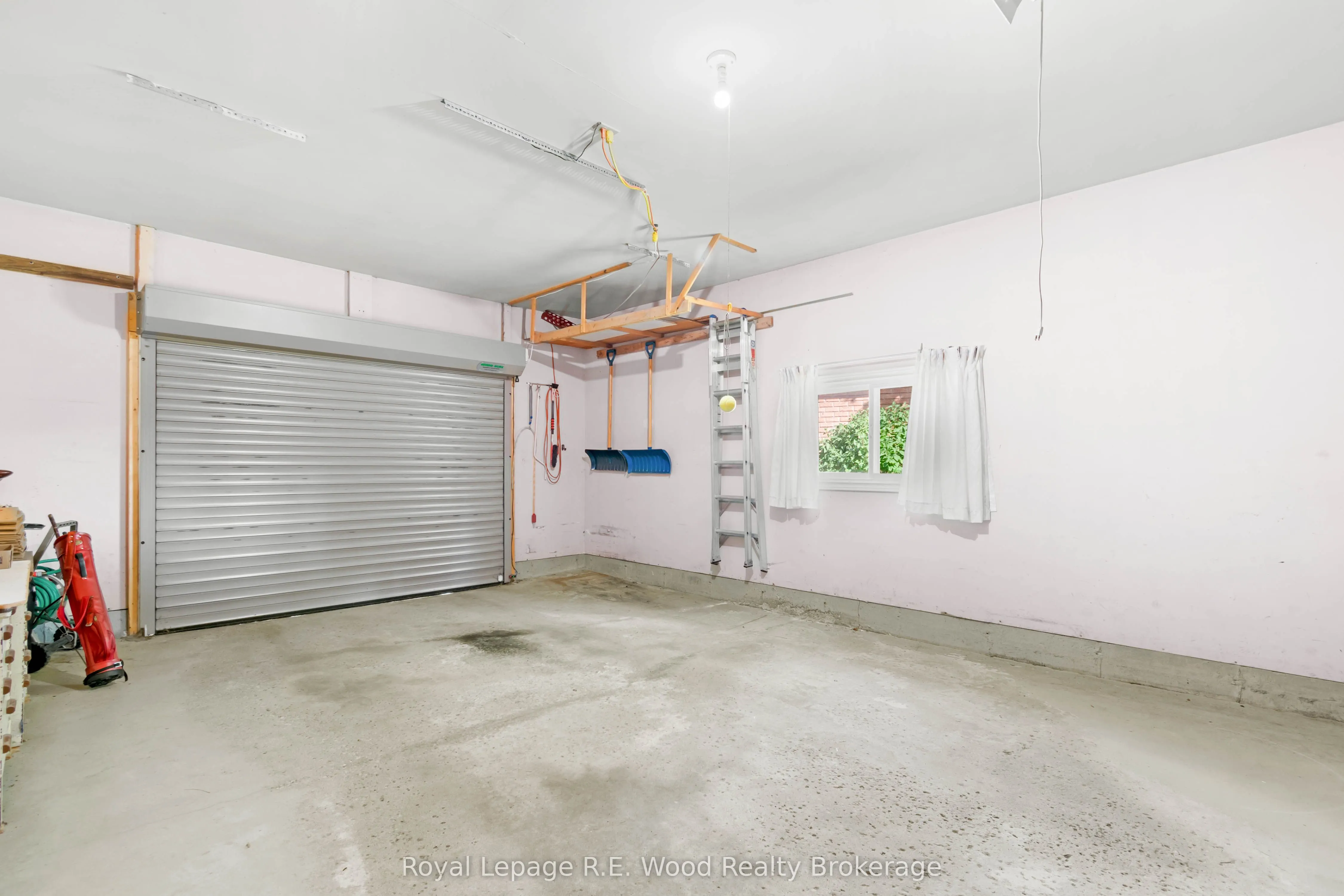 38 Denrich Avenue