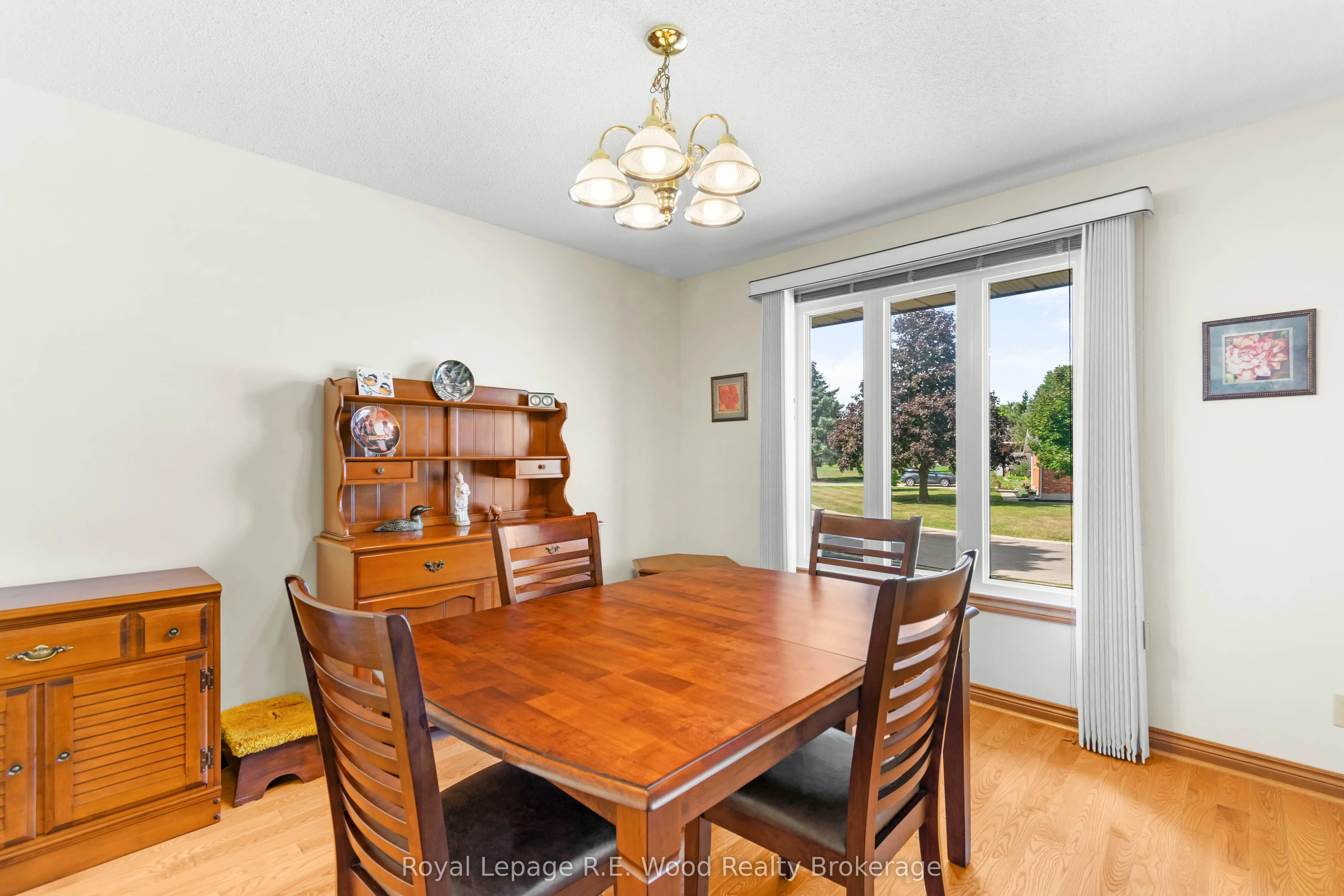 38 Denrich Avenue