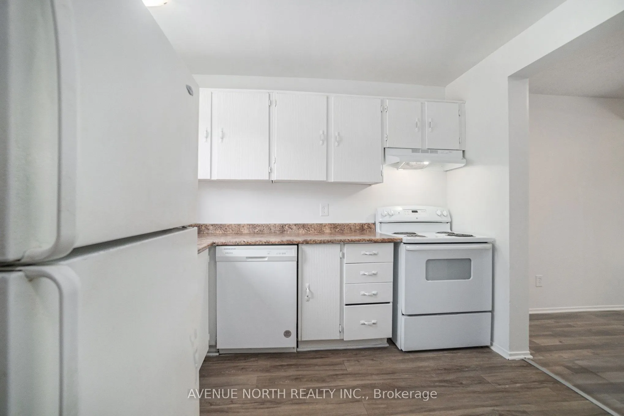 1747 Dondale St, Street, #49