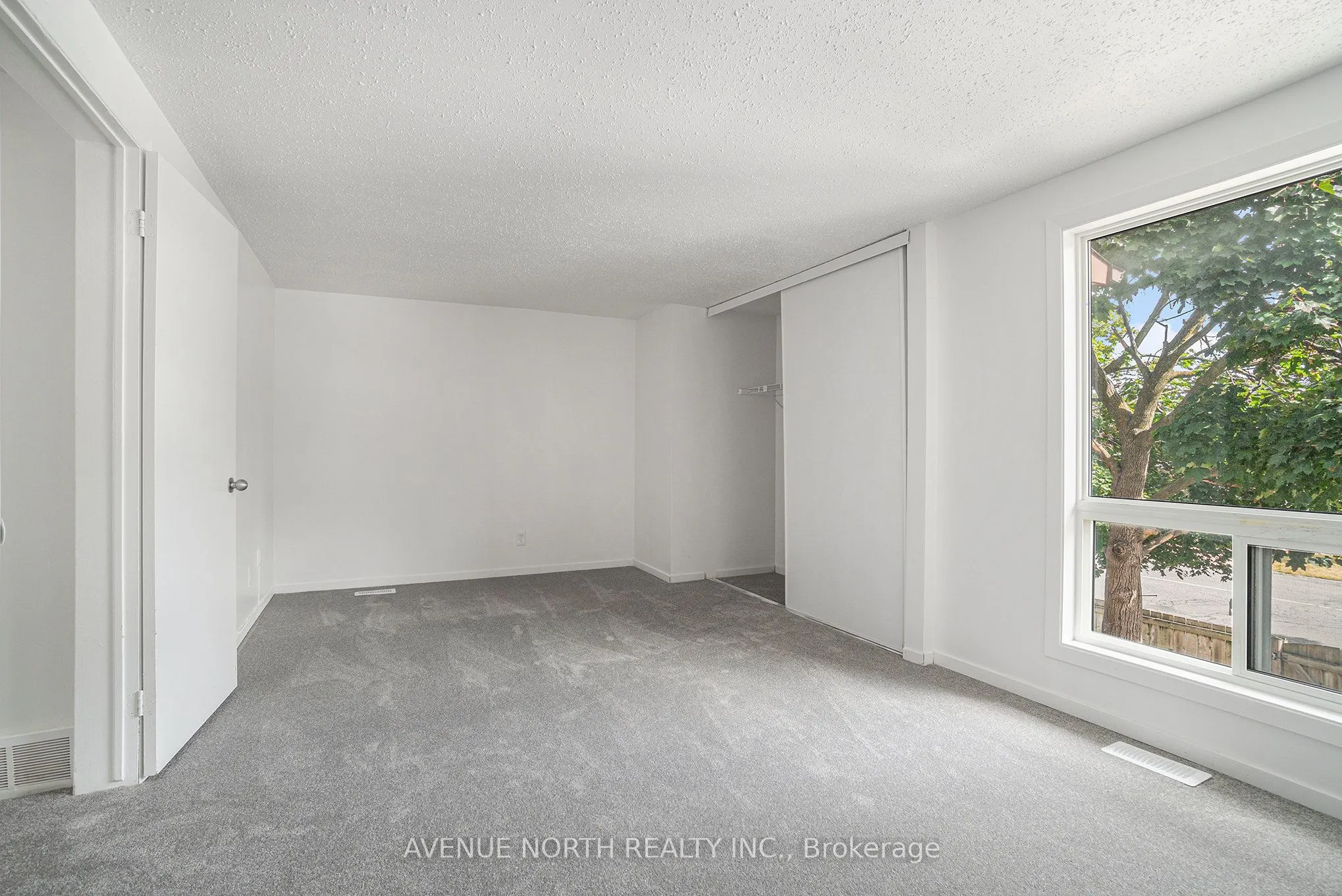 1747 Dondale St, Street, #49