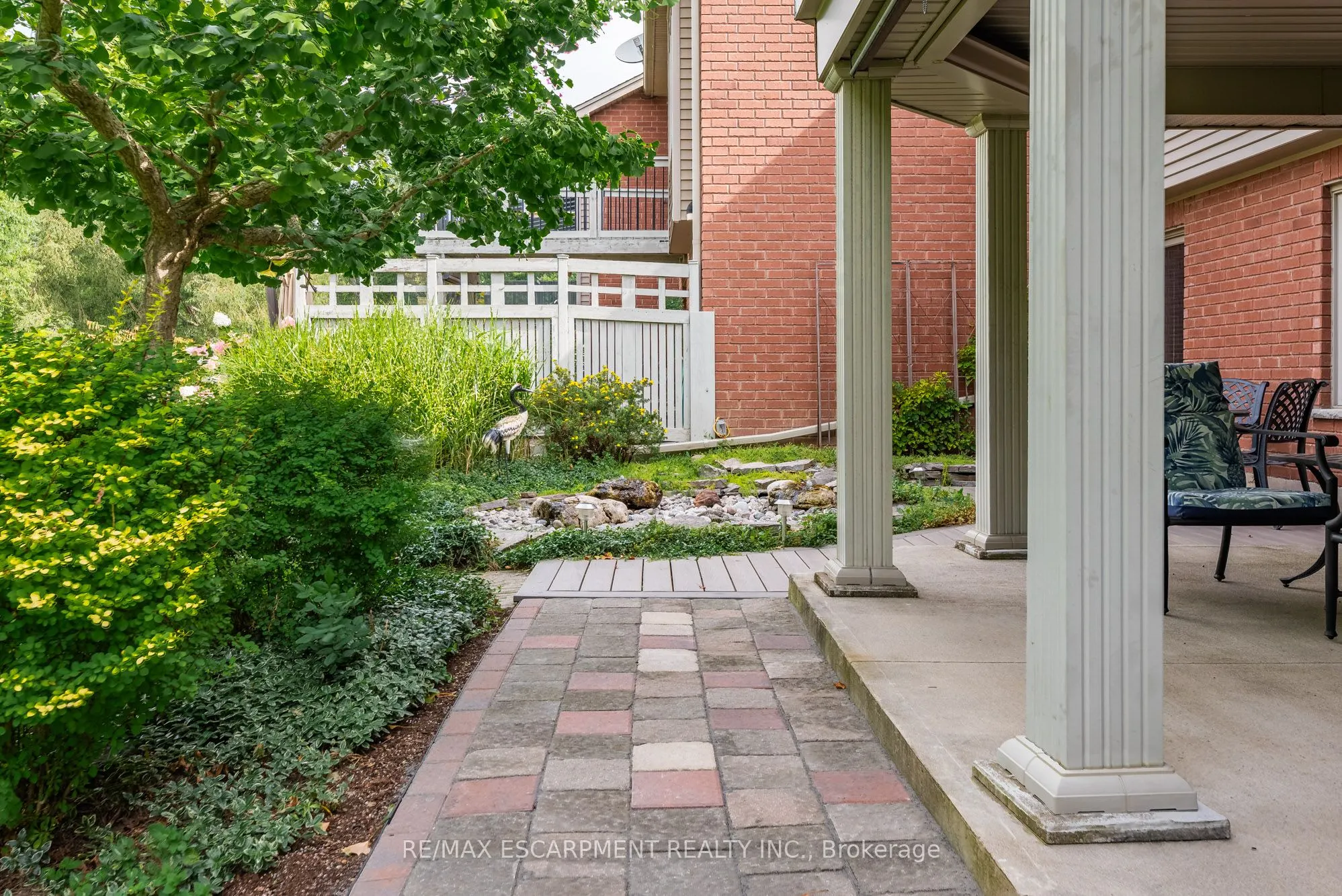 13 Iron Bridge Court