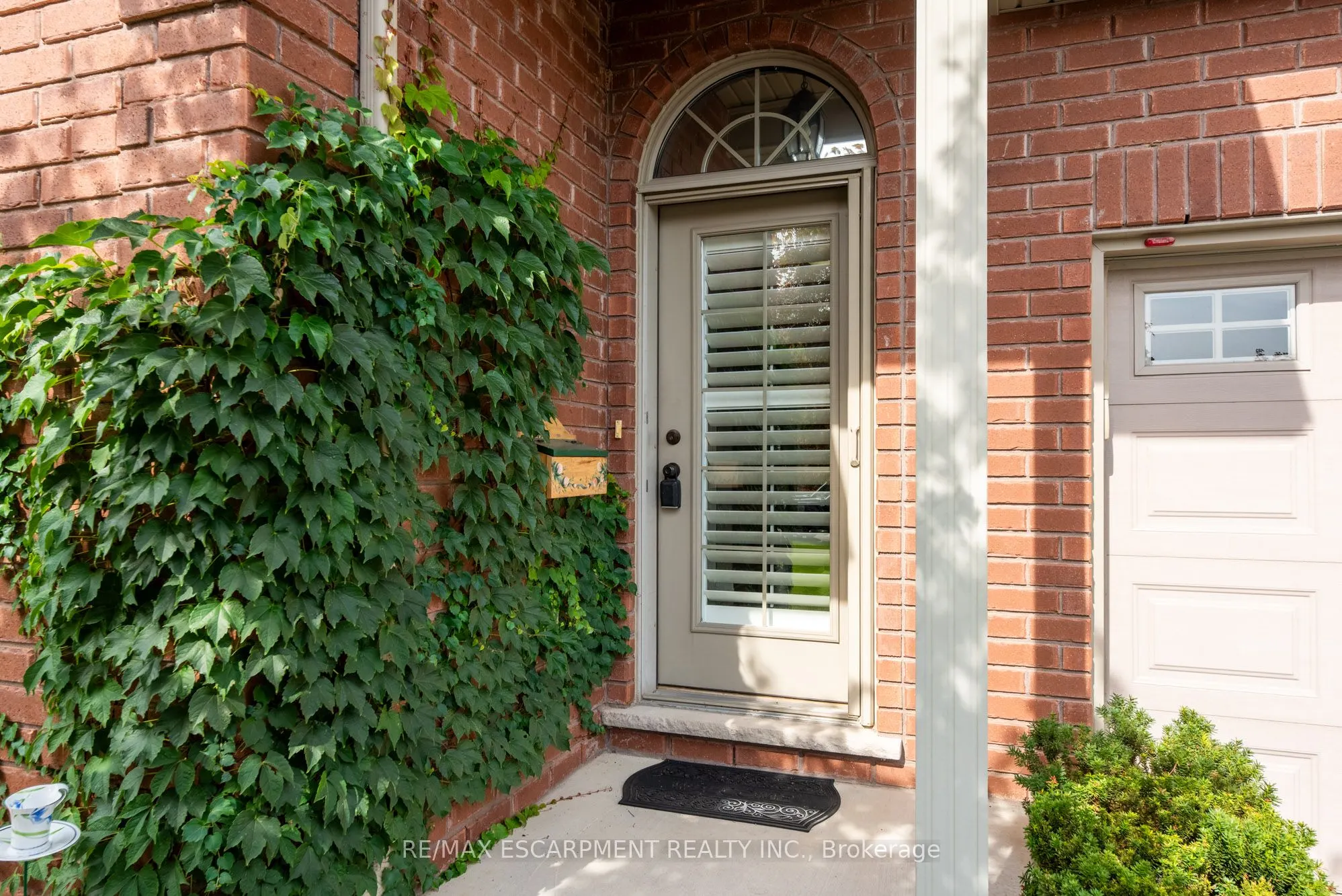 13 Iron Bridge Court