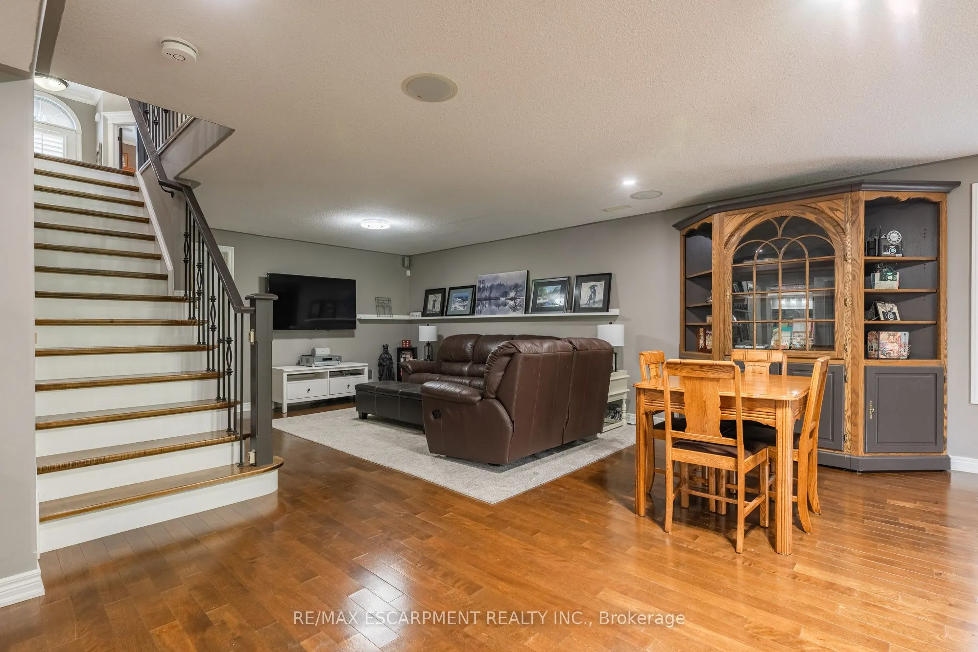 13 Iron Bridge Court