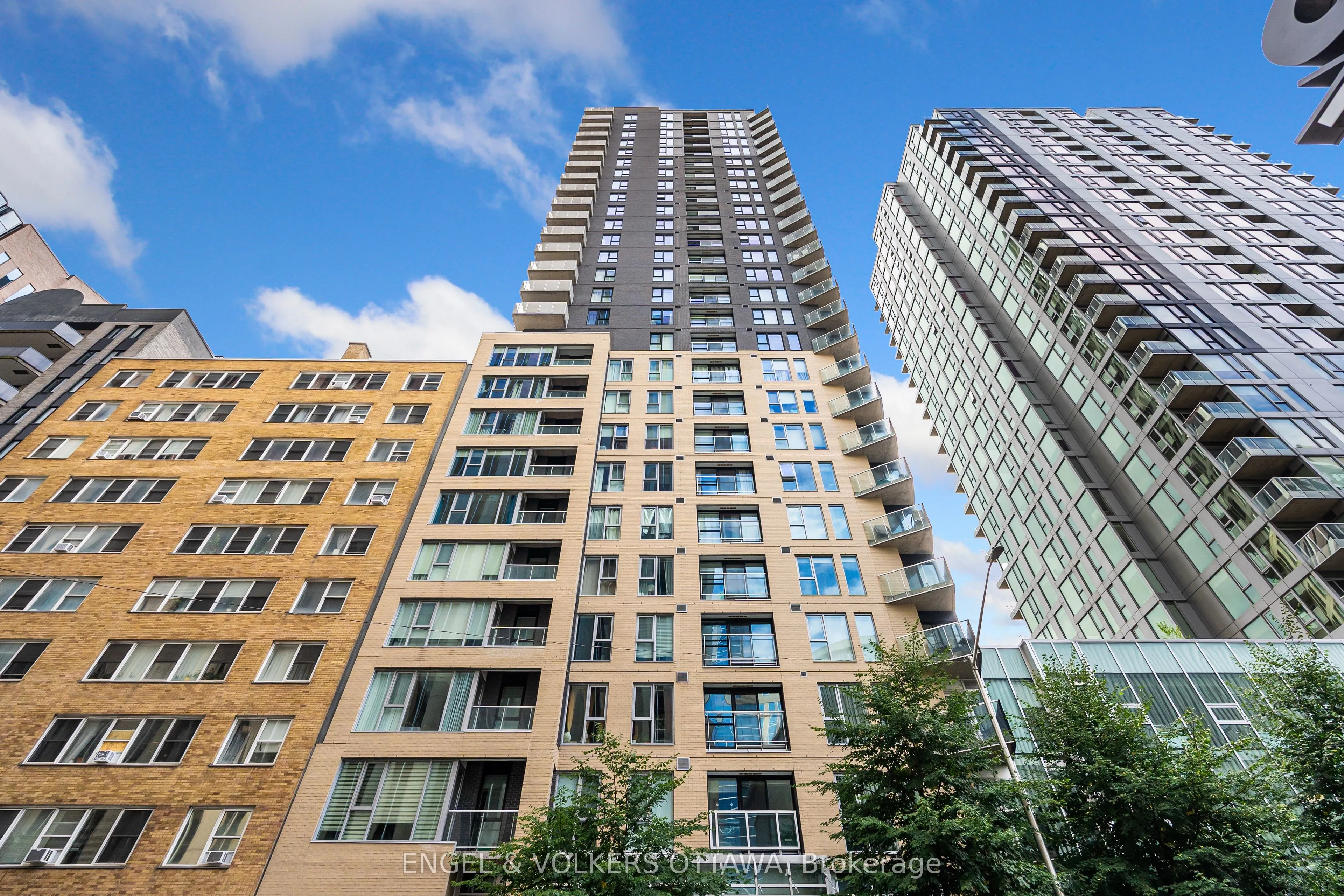 40 Nepean Street, #907