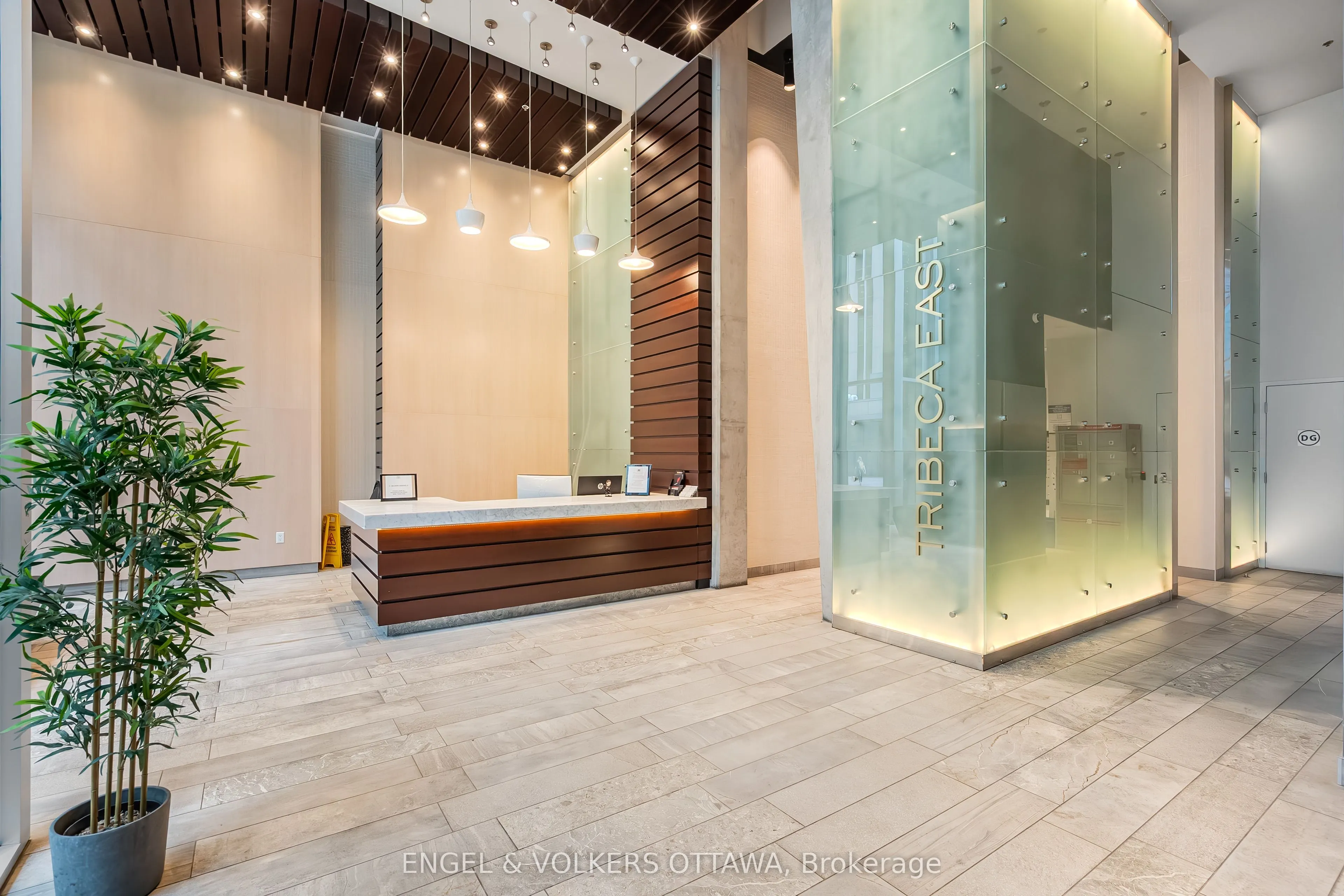 40 Nepean Street, #907