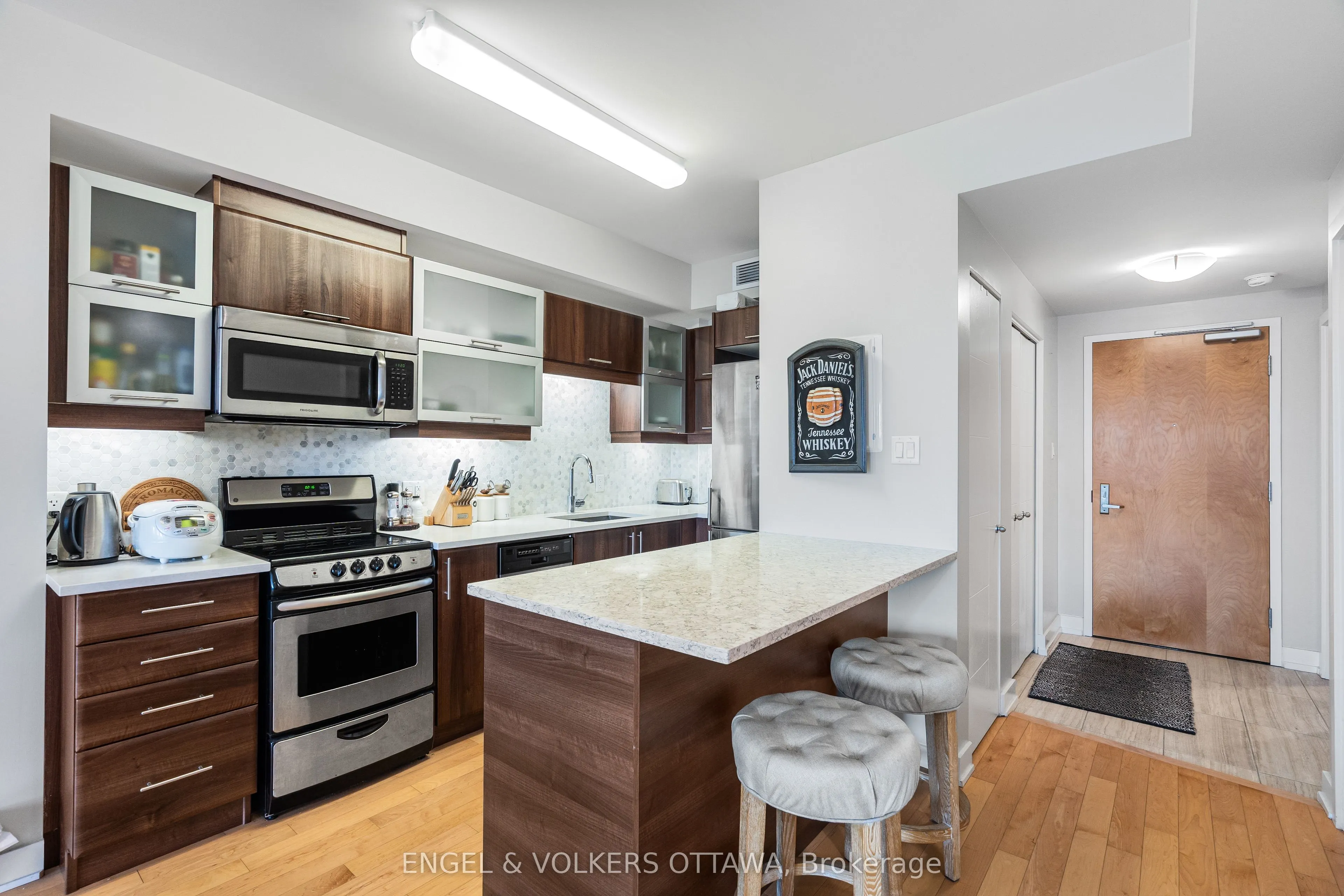 40 Nepean Street, #907