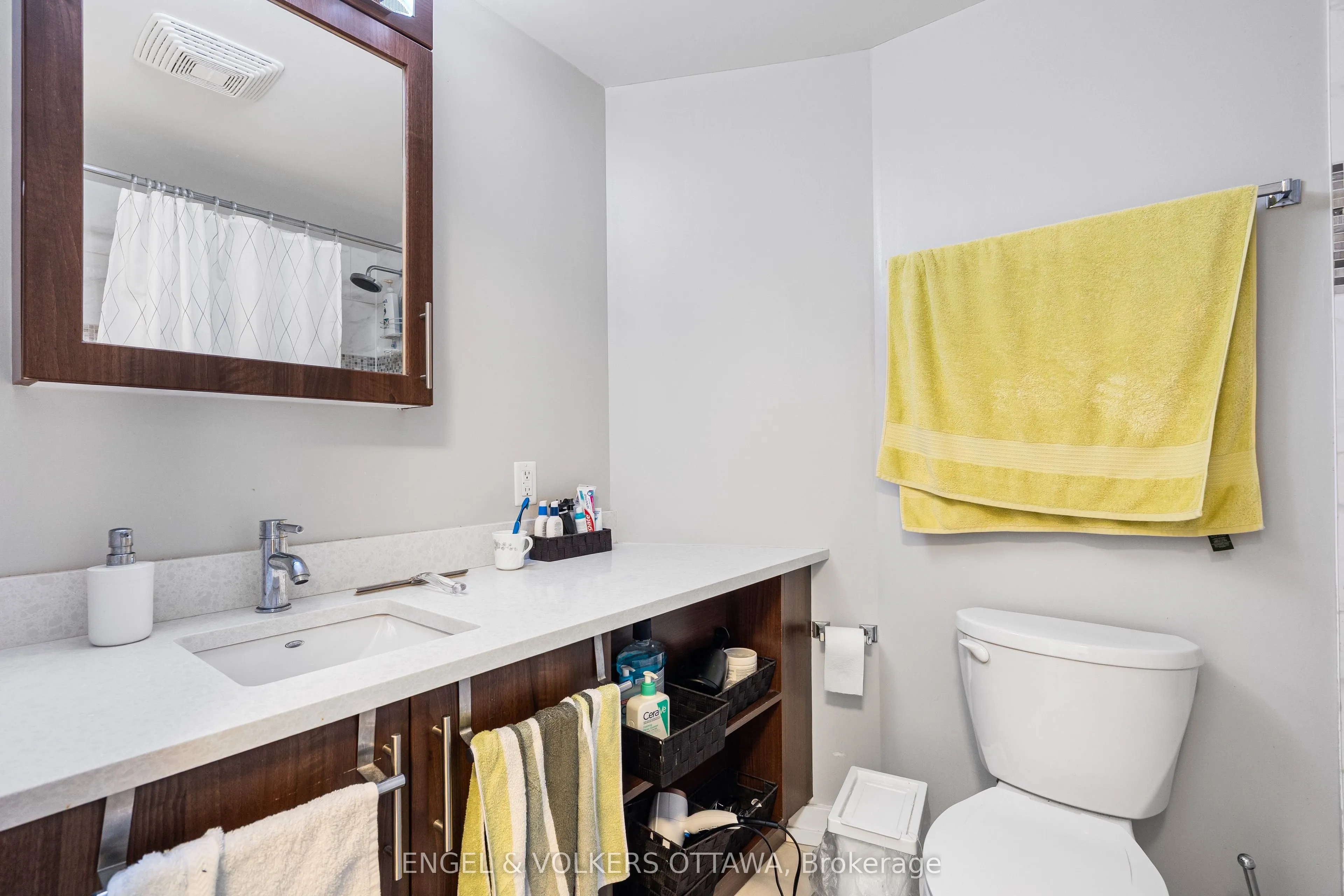 40 Nepean Street, #907