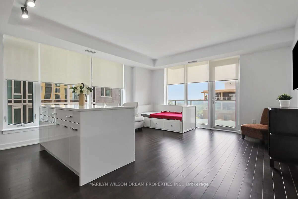 111 Champagne Avenue S, #1101
