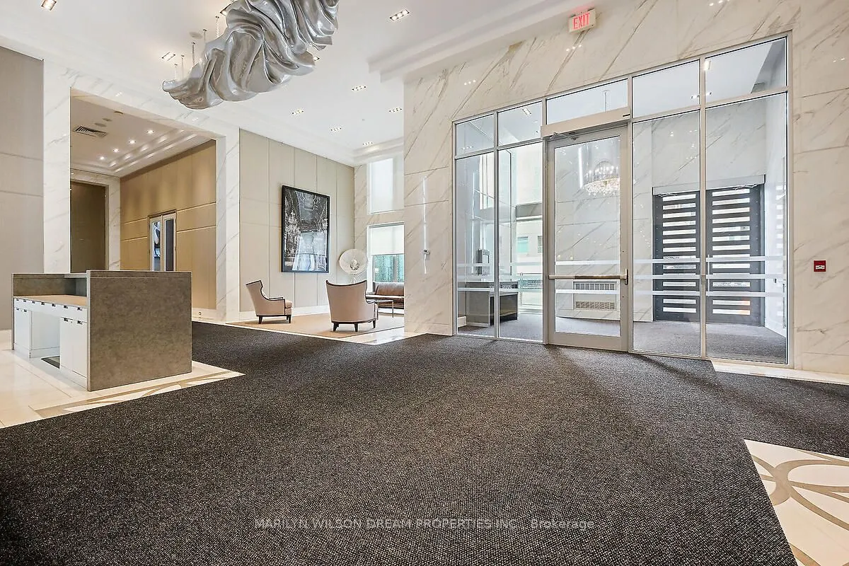 111 Champagne Avenue S, #1101