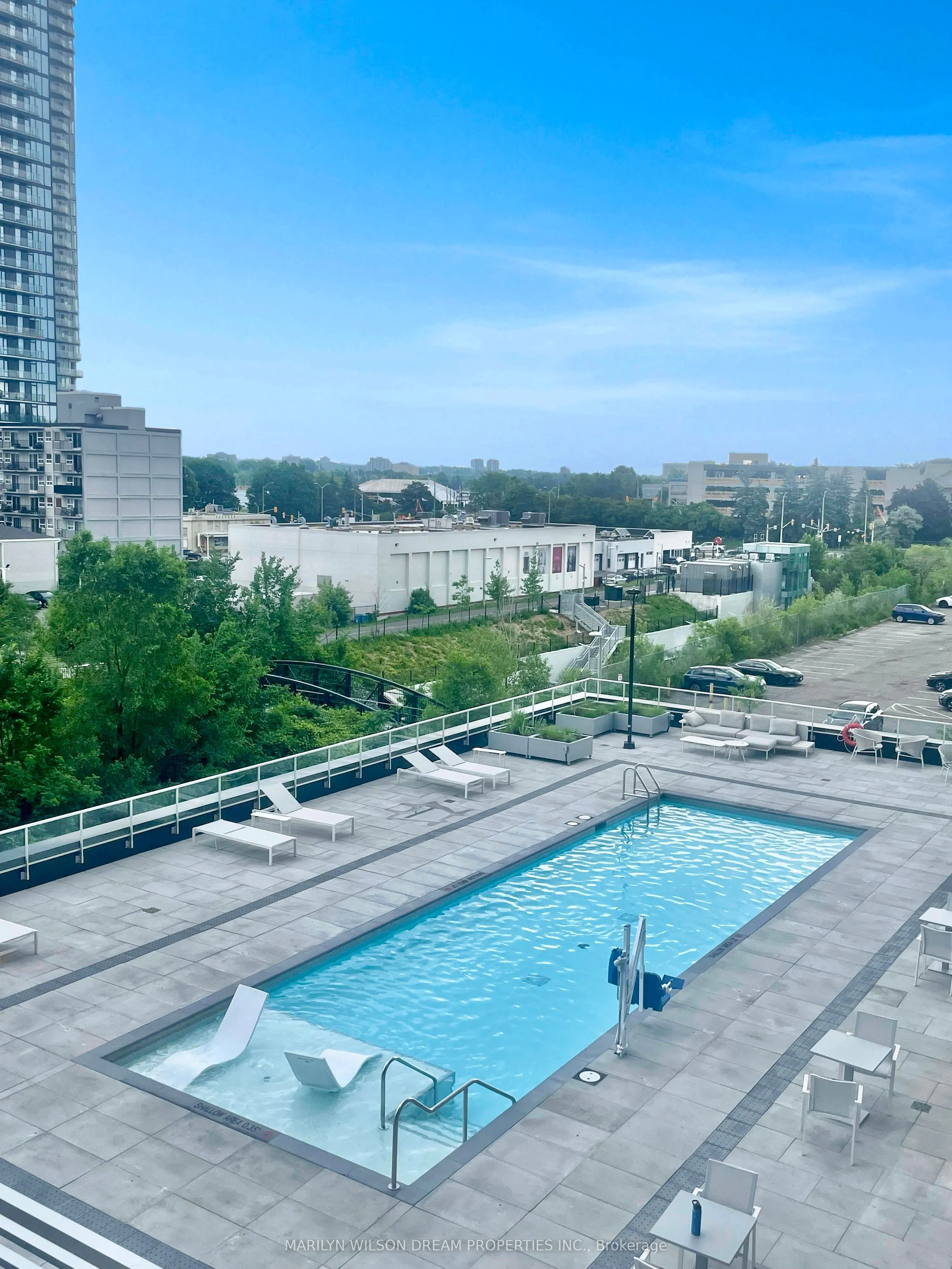 111 Champagne Avenue S, #1101