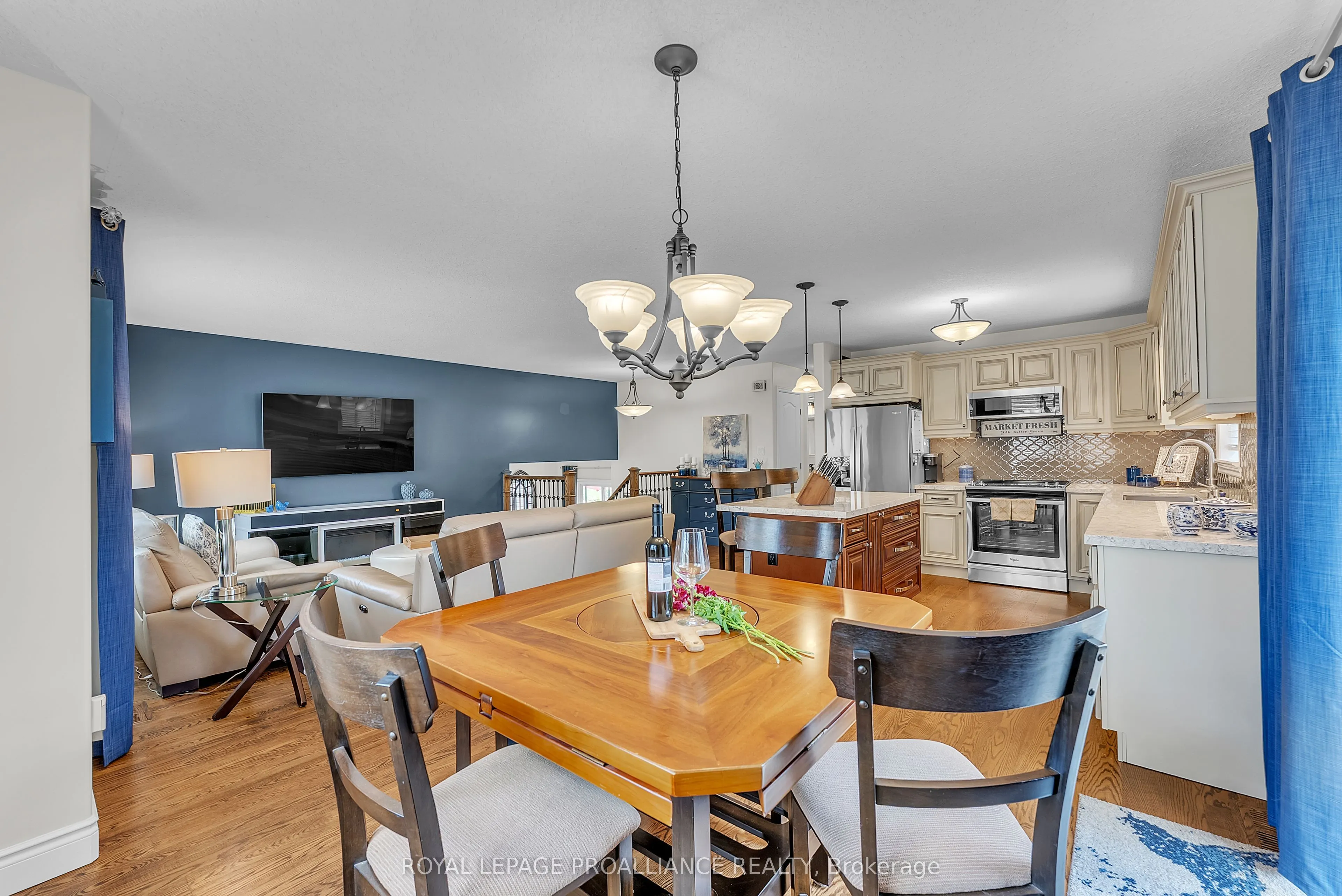 21859 Loyalist Parkway