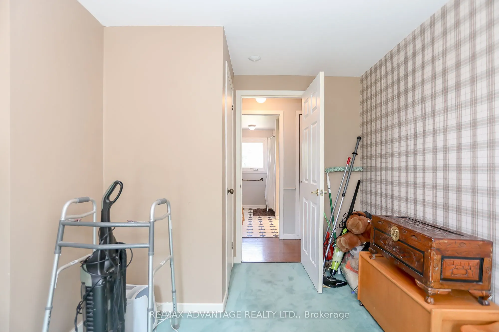 5928 St. James Drive