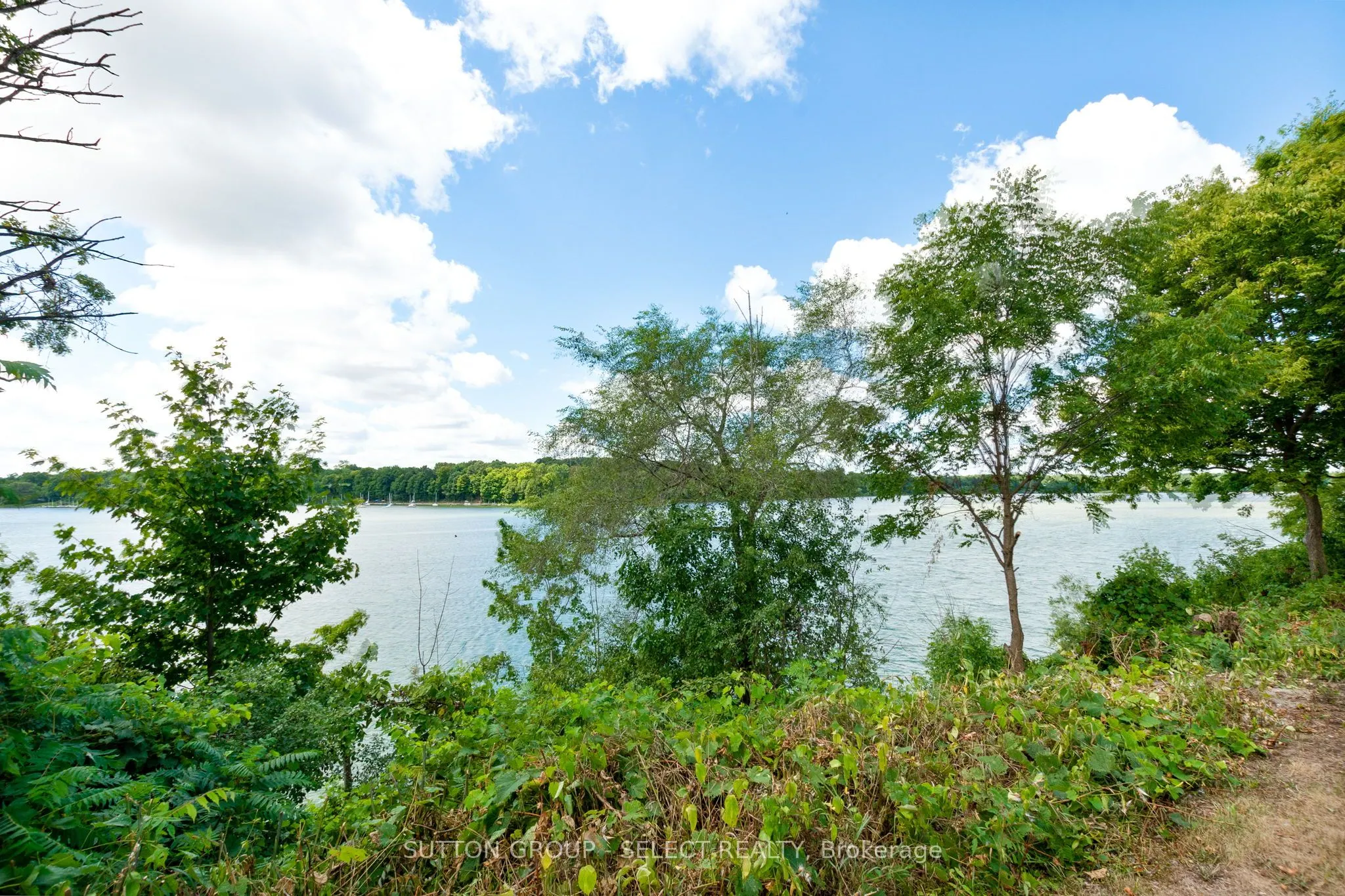 20979 Lakeside Drive
