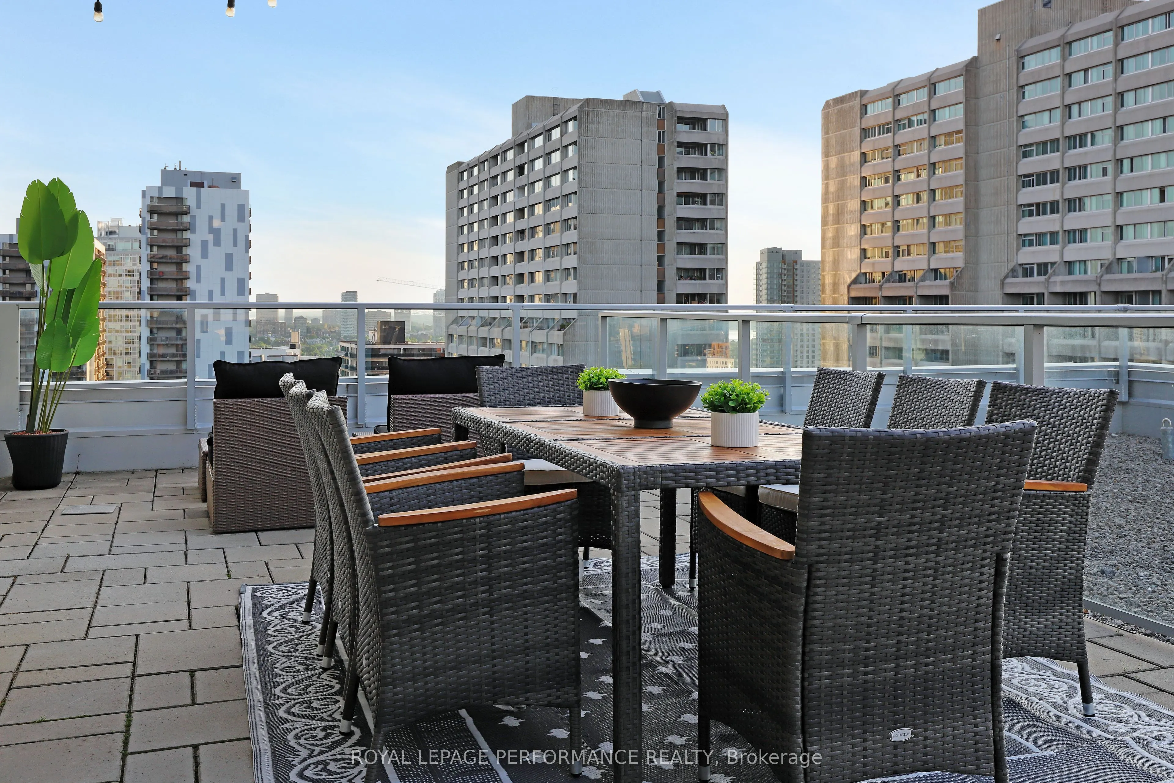 255 Bay Street, #1603