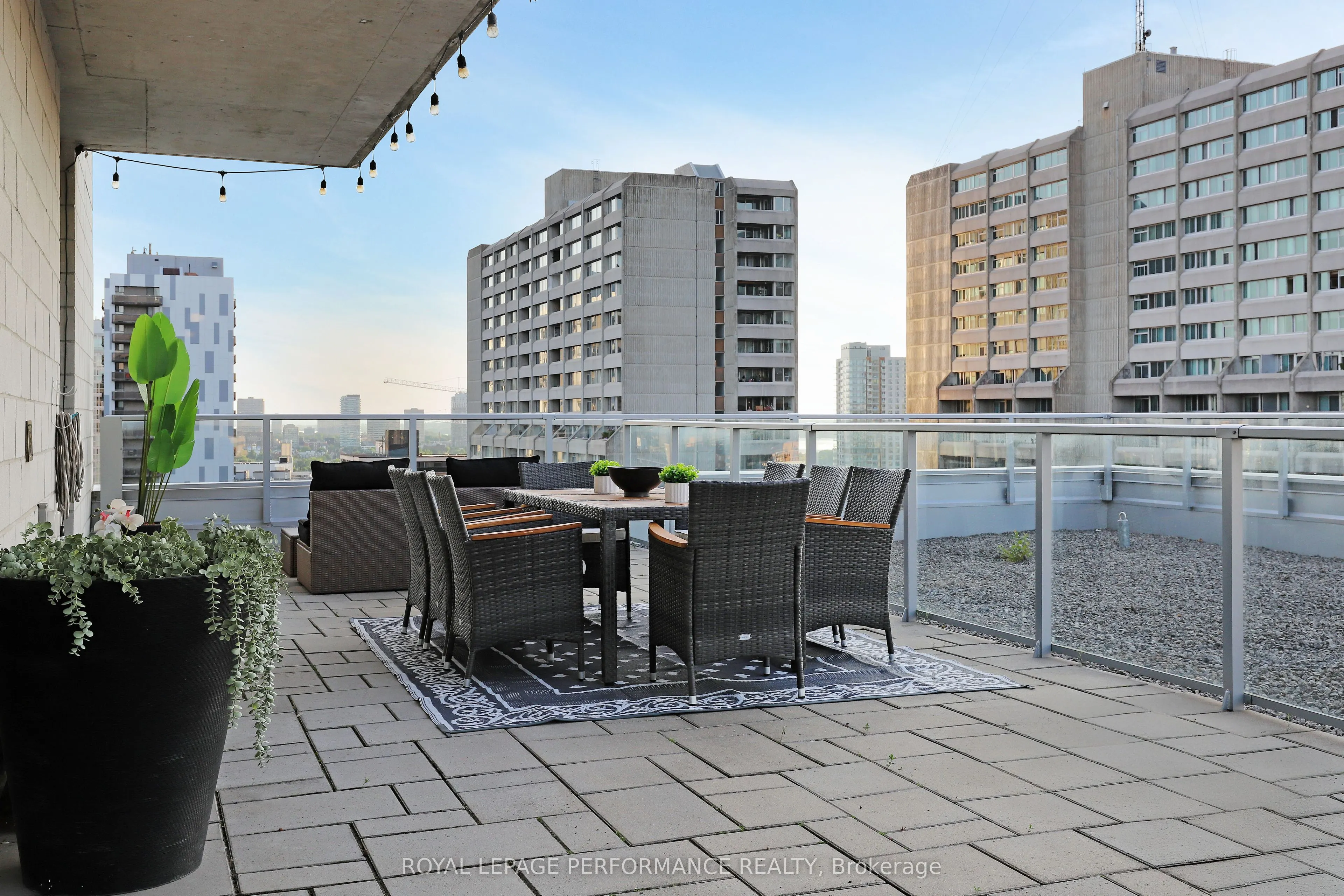 255 Bay Street, #1603