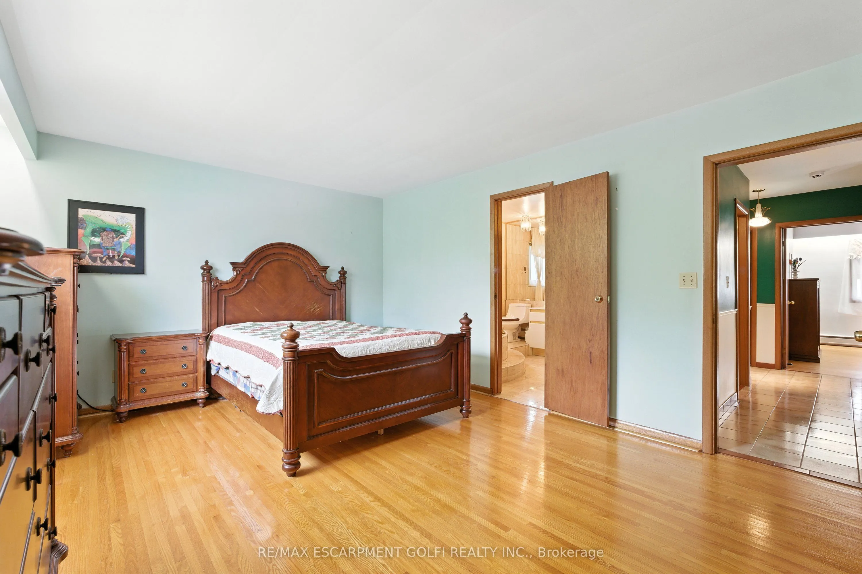 16 Southill Drive