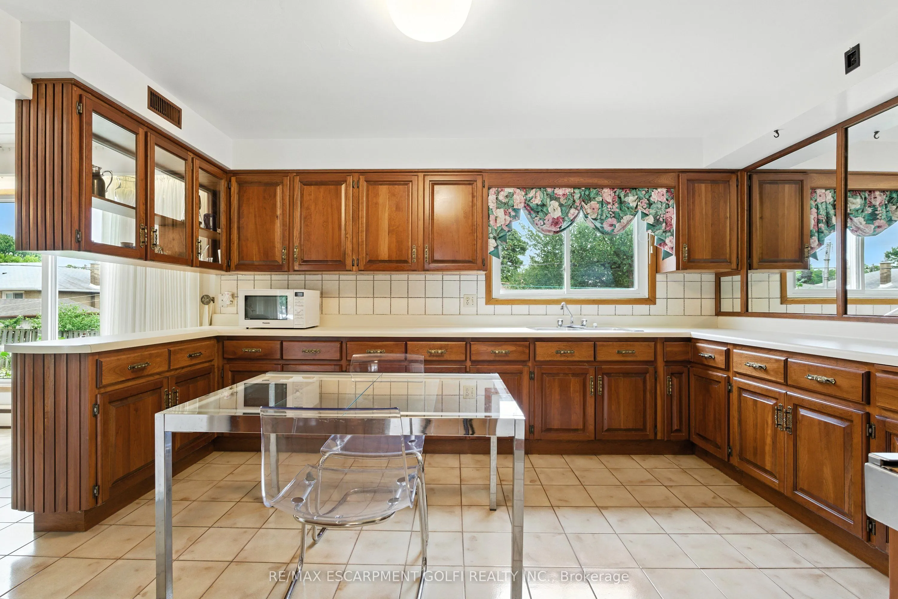 16 Southill Drive
