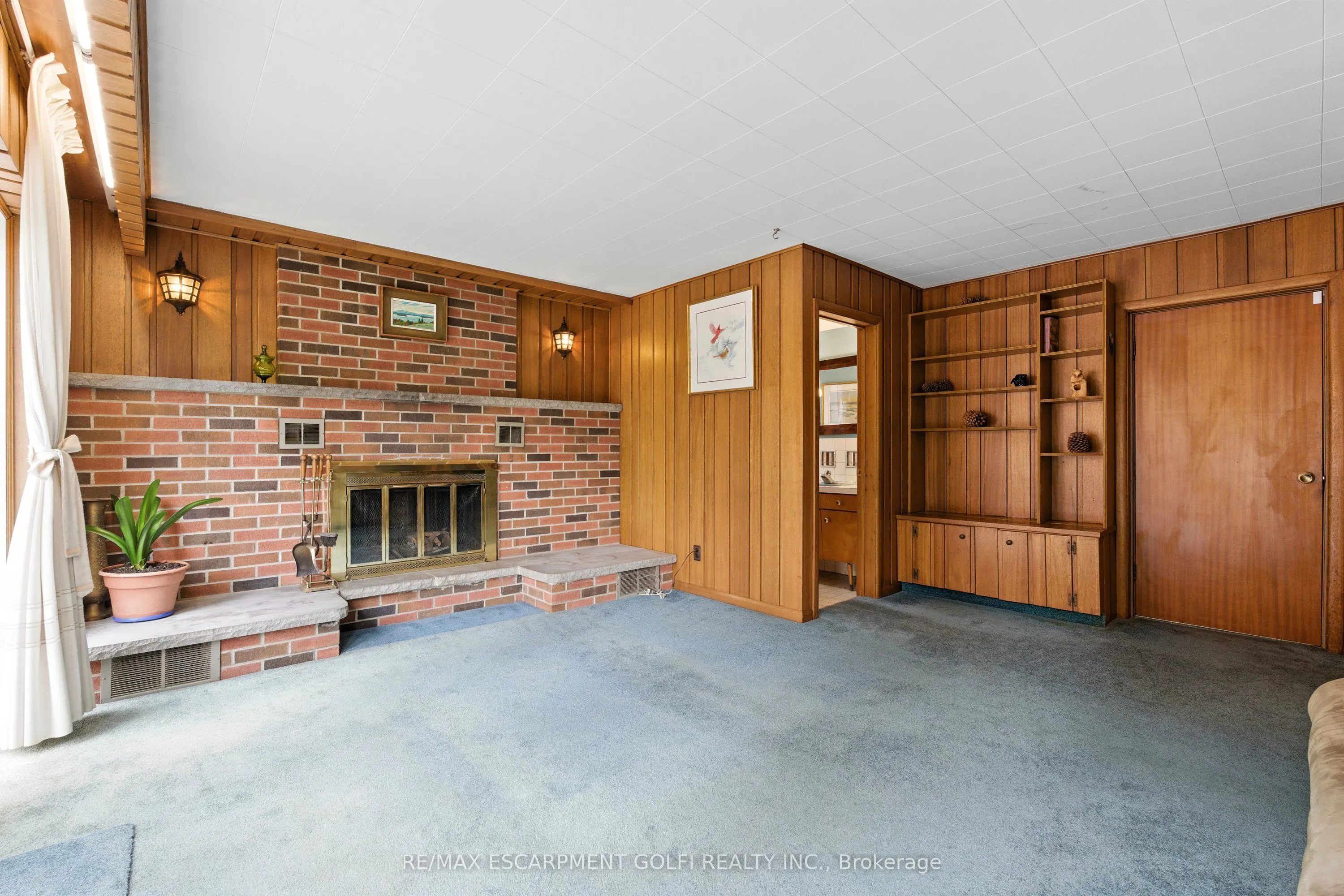 16 Southill Drive