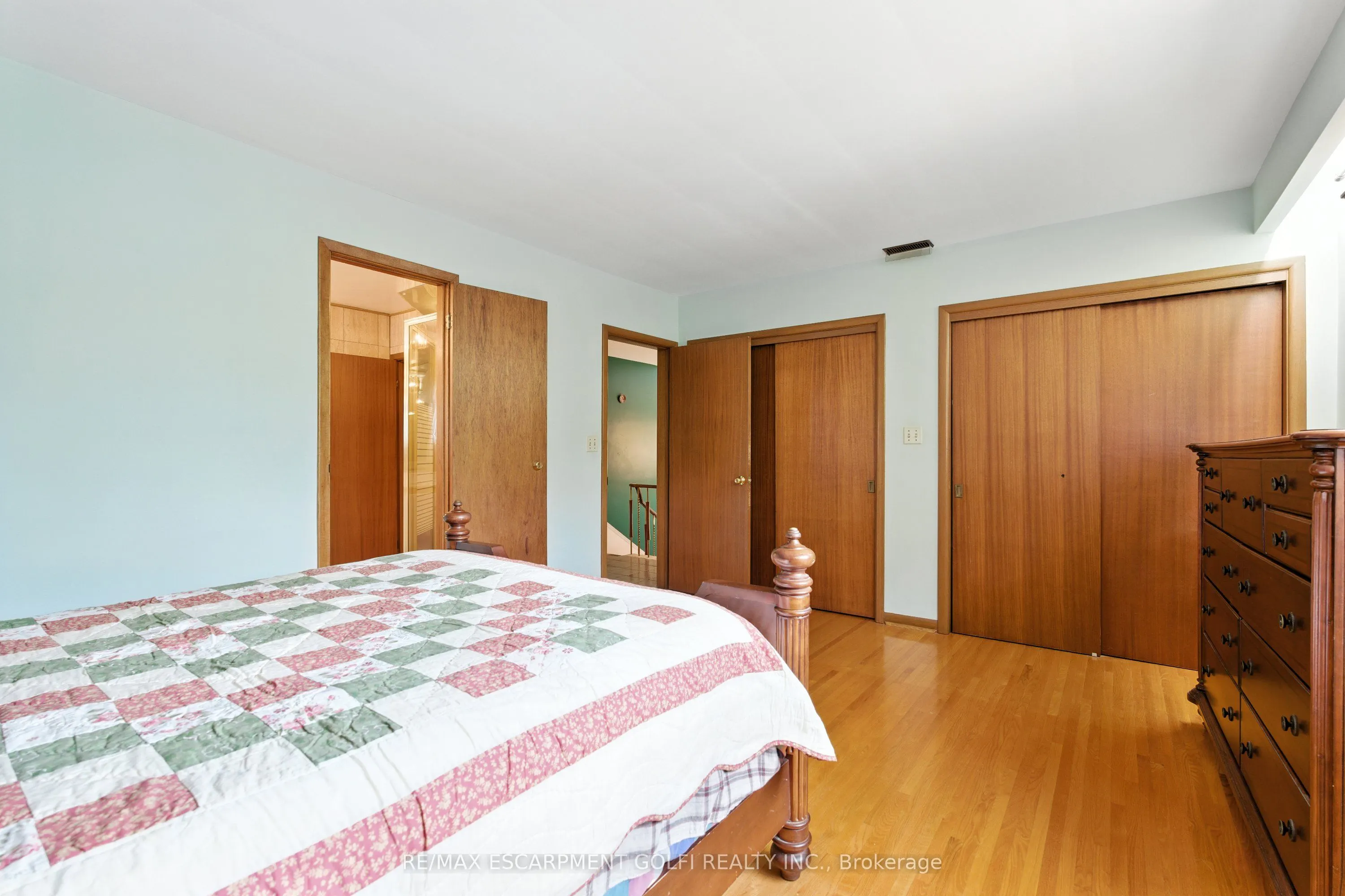 16 Southill Drive