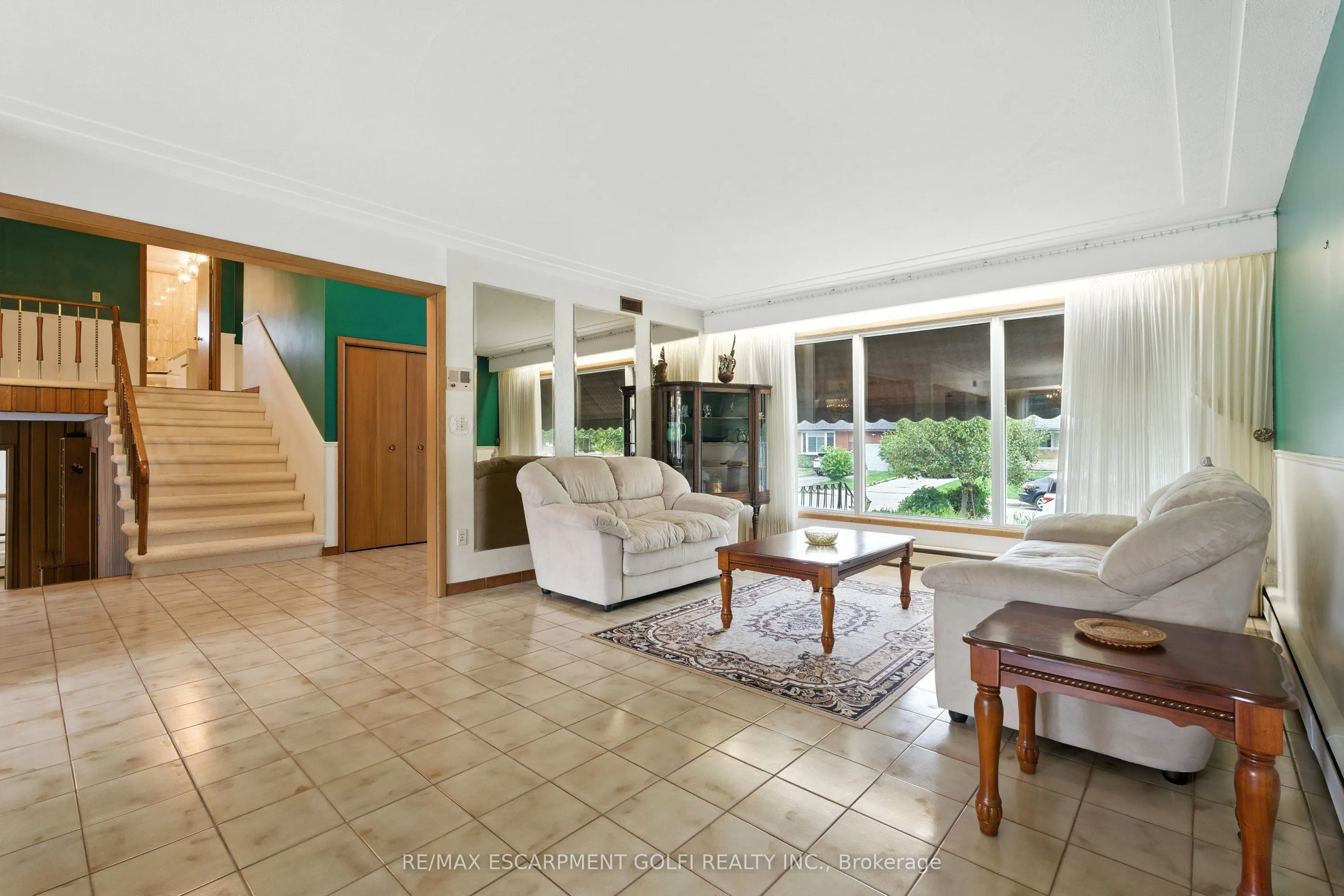 16 Southill Drive
